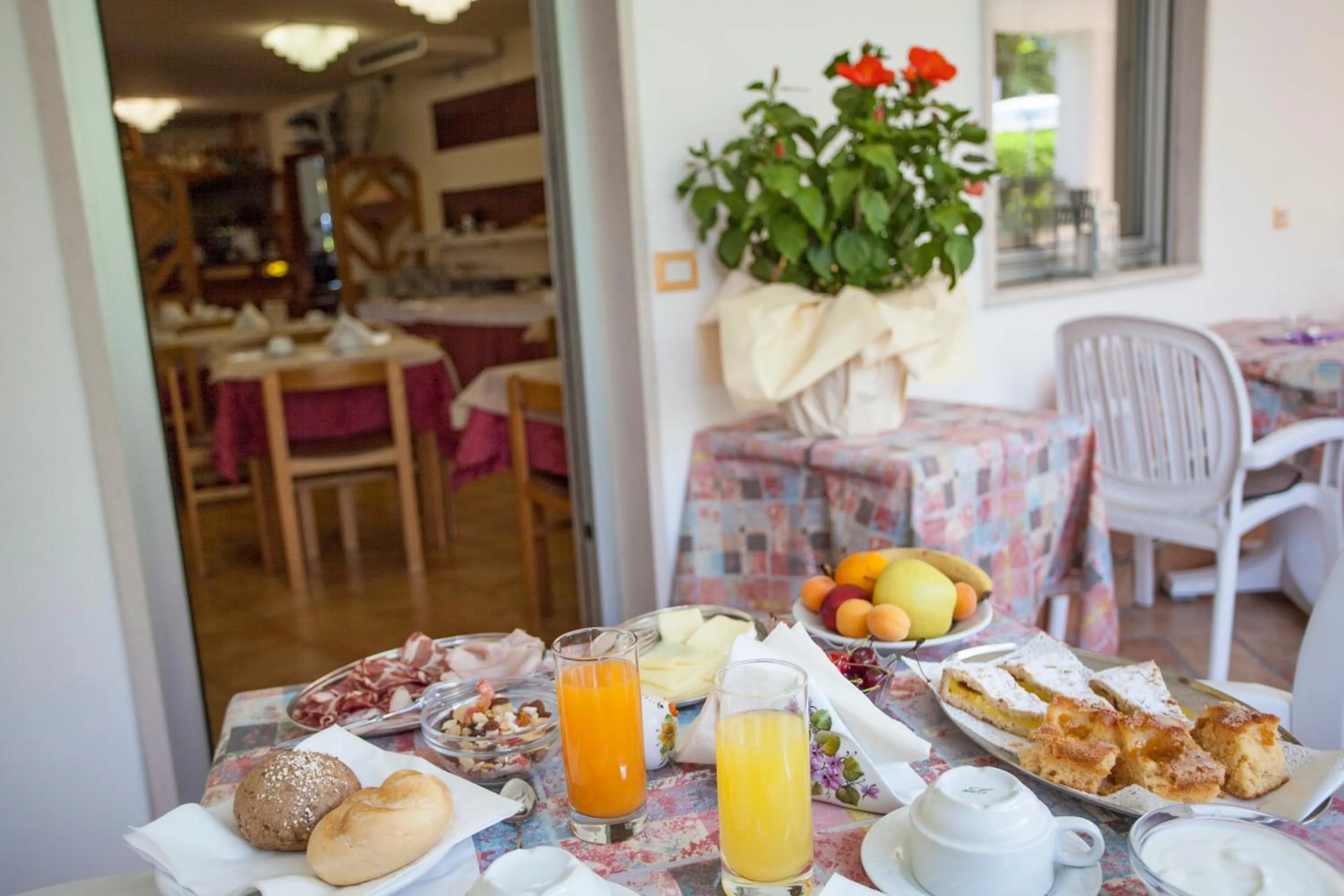 Breakfast in Hotel Garnì Villa Magnolia