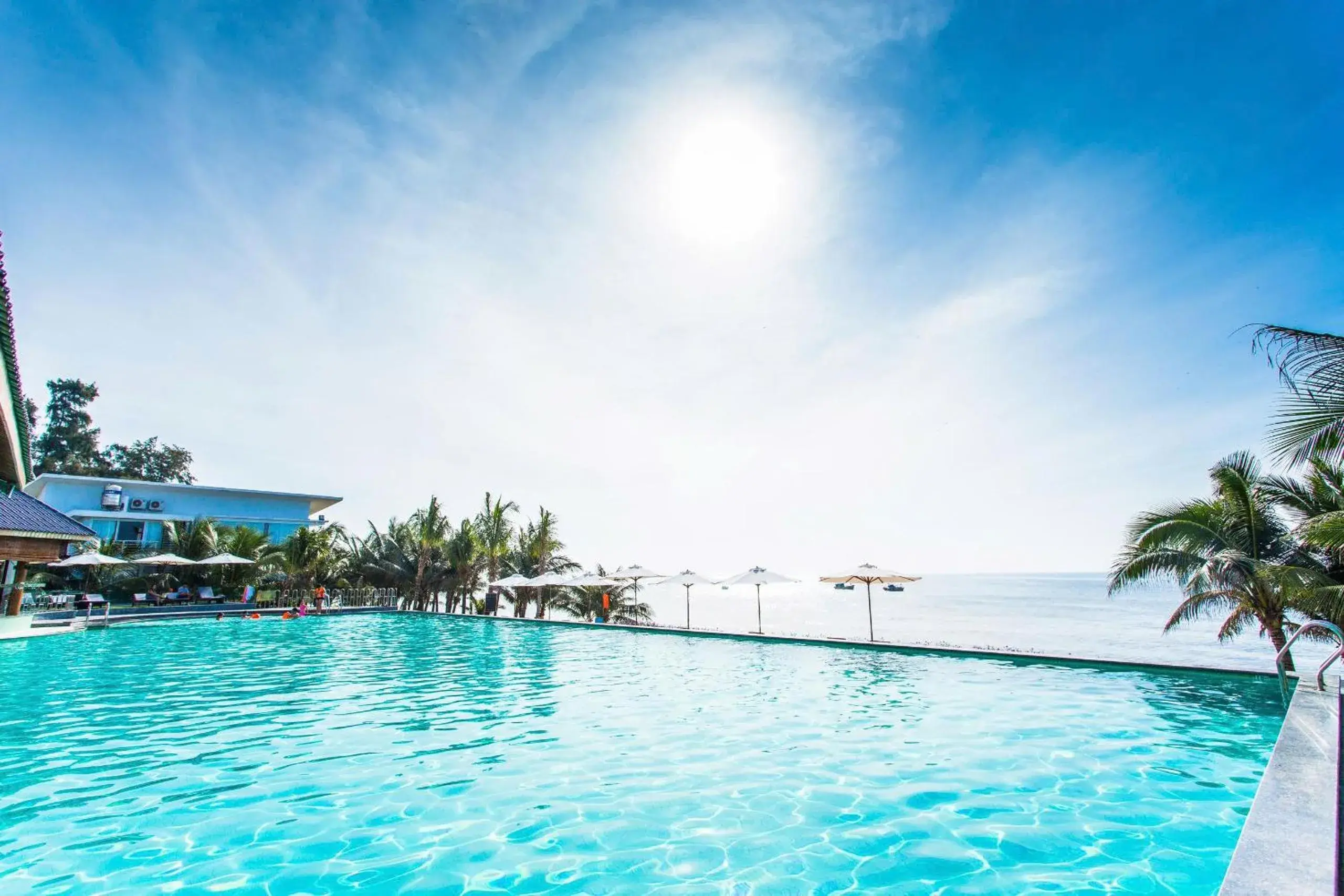 Swimming pool in Villa Del Sol Beach Resort & Spa Swimming pool in Villa Del Sol Beach Resort & Spa