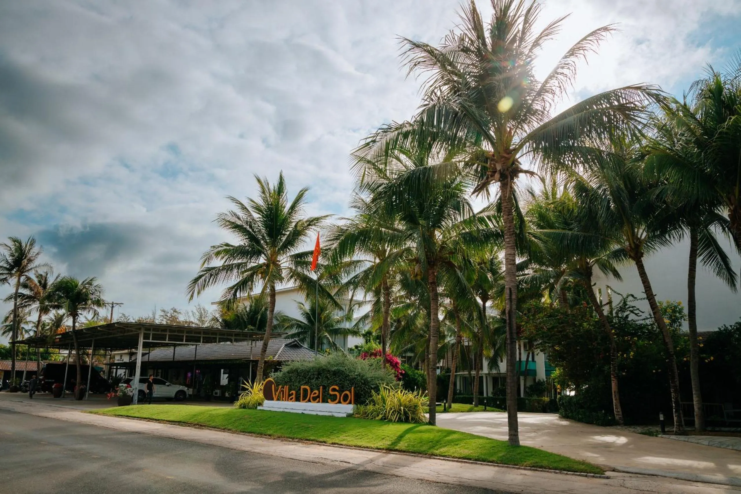 Property building in Villa Del Sol Beach Resort & Spa