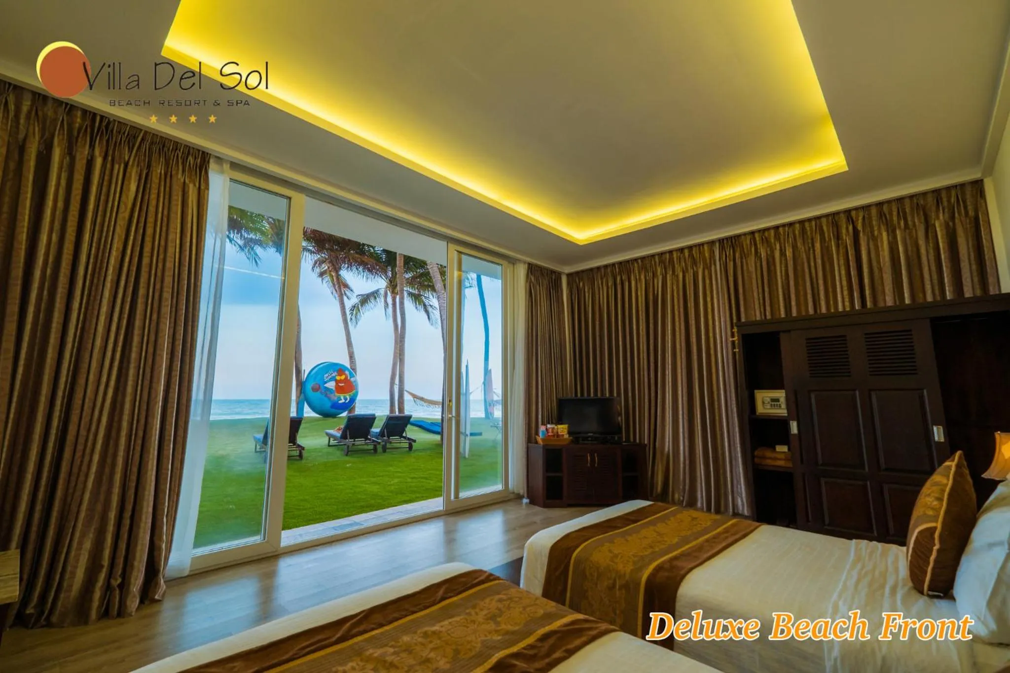 Bedroom, Bed in Villa Del Sol Beach Resort & Spa