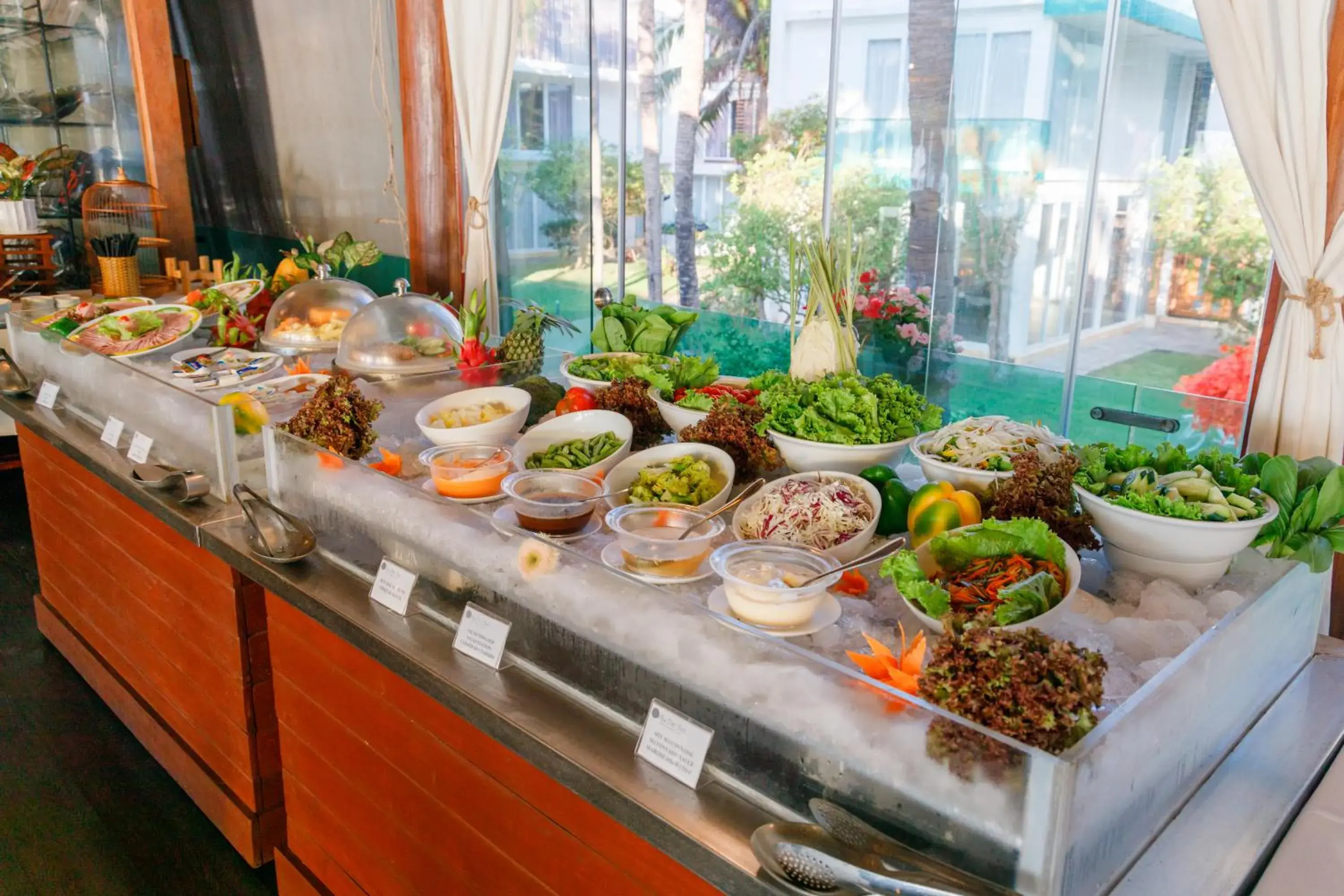 Restaurant/places to eat in Villa Del Sol Beach Resort & Spa Restaurant/places to eat in Villa Del Sol Beach Resort & Spa