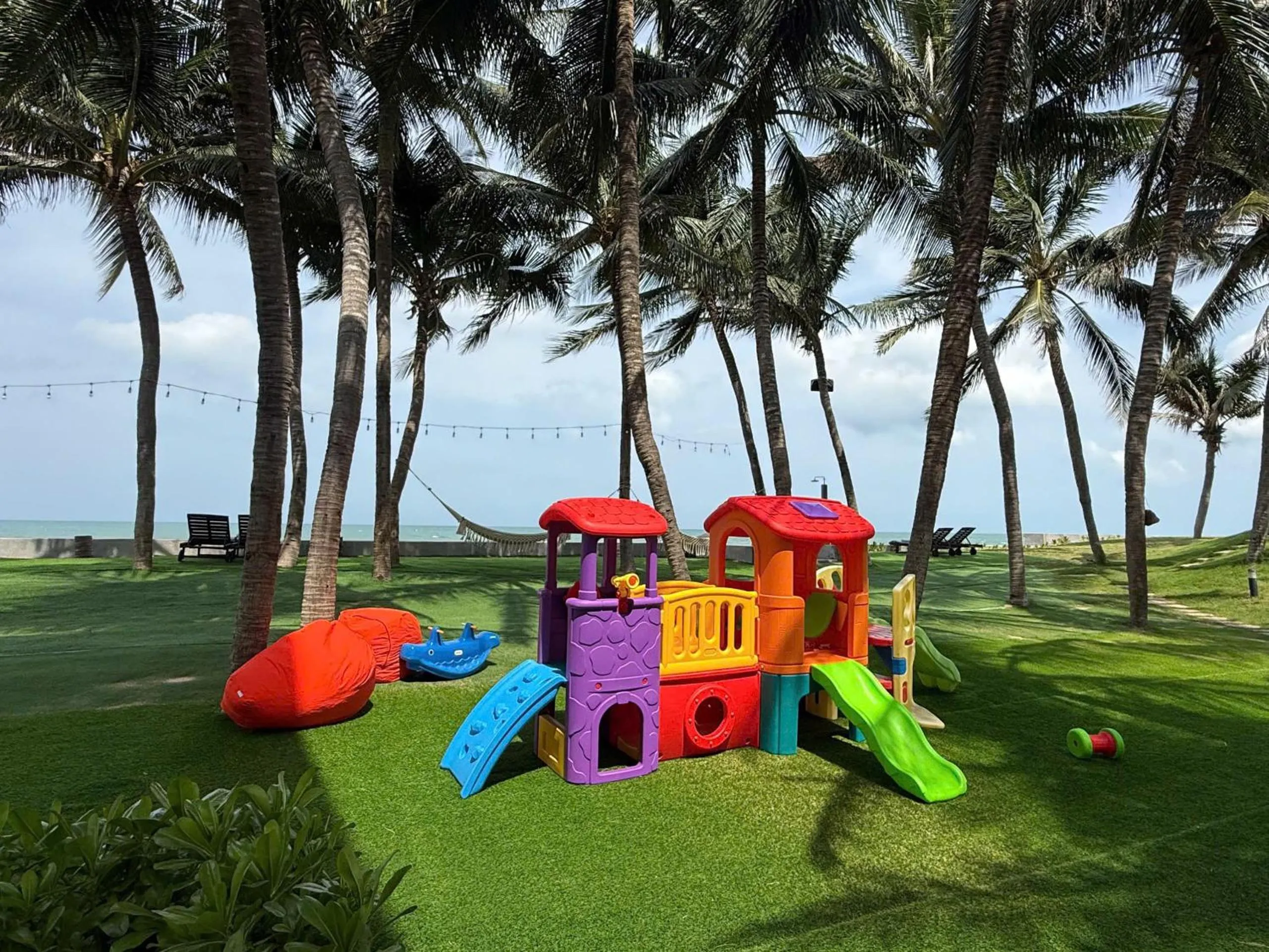 children in Villa Del Sol Beach Resort & Spa