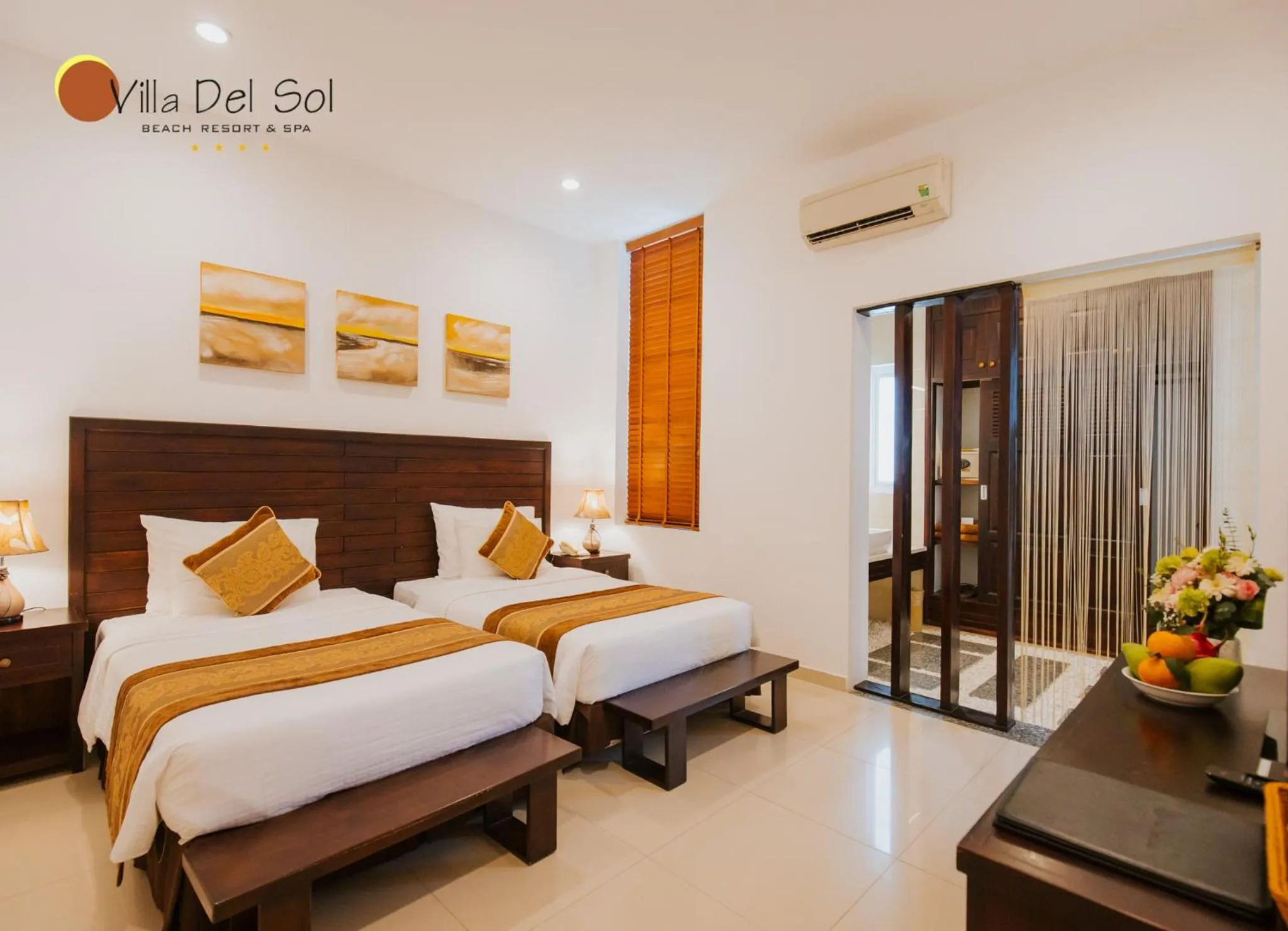 Property building, Bed in Villa Del Sol Beach Resort & Spa