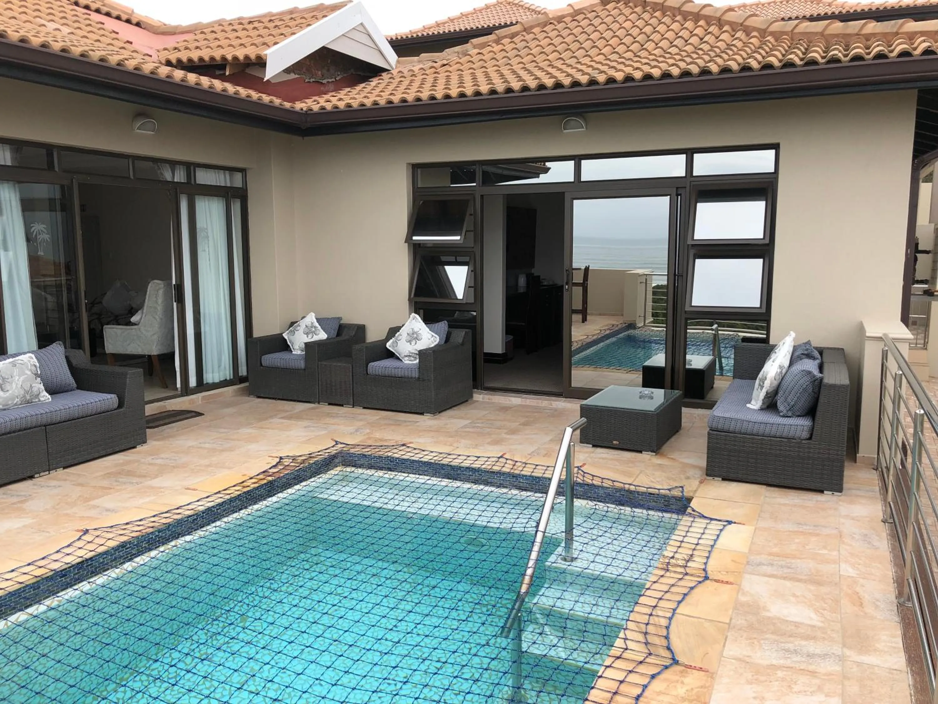 Balcony/Terrace in Coral Beach Bed & Breakfast