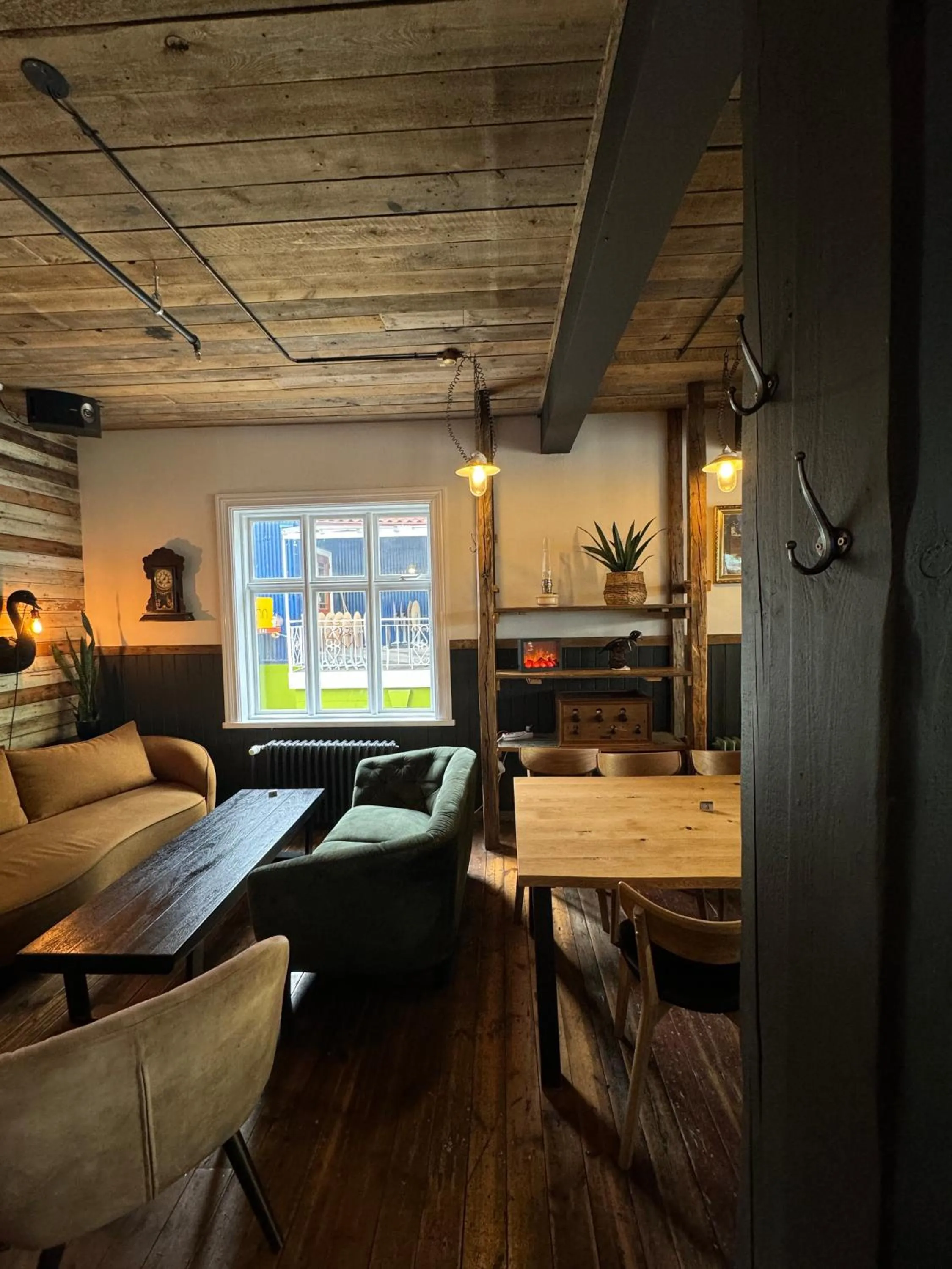 Property building in Akureyri Backpackers