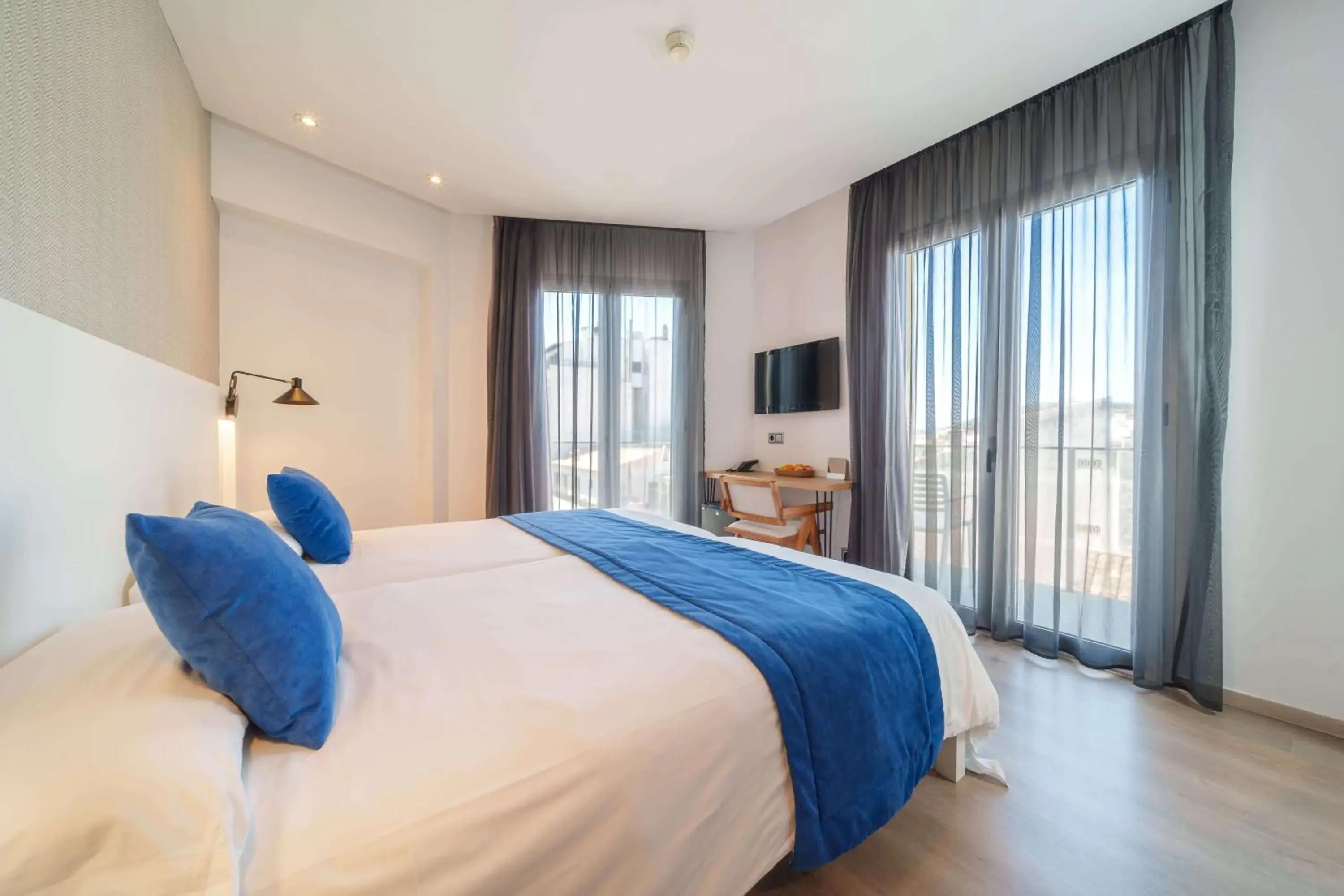 Twin Room with Balcony in Mar Calma Hotel Twin Room with Balcony in Mar Calma Hotel