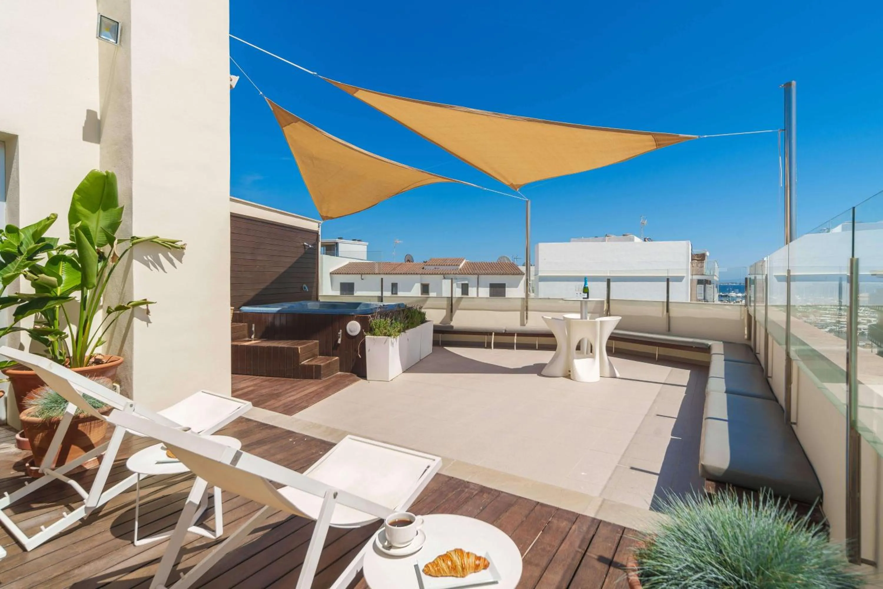 Patio in Mar Calma Hotel