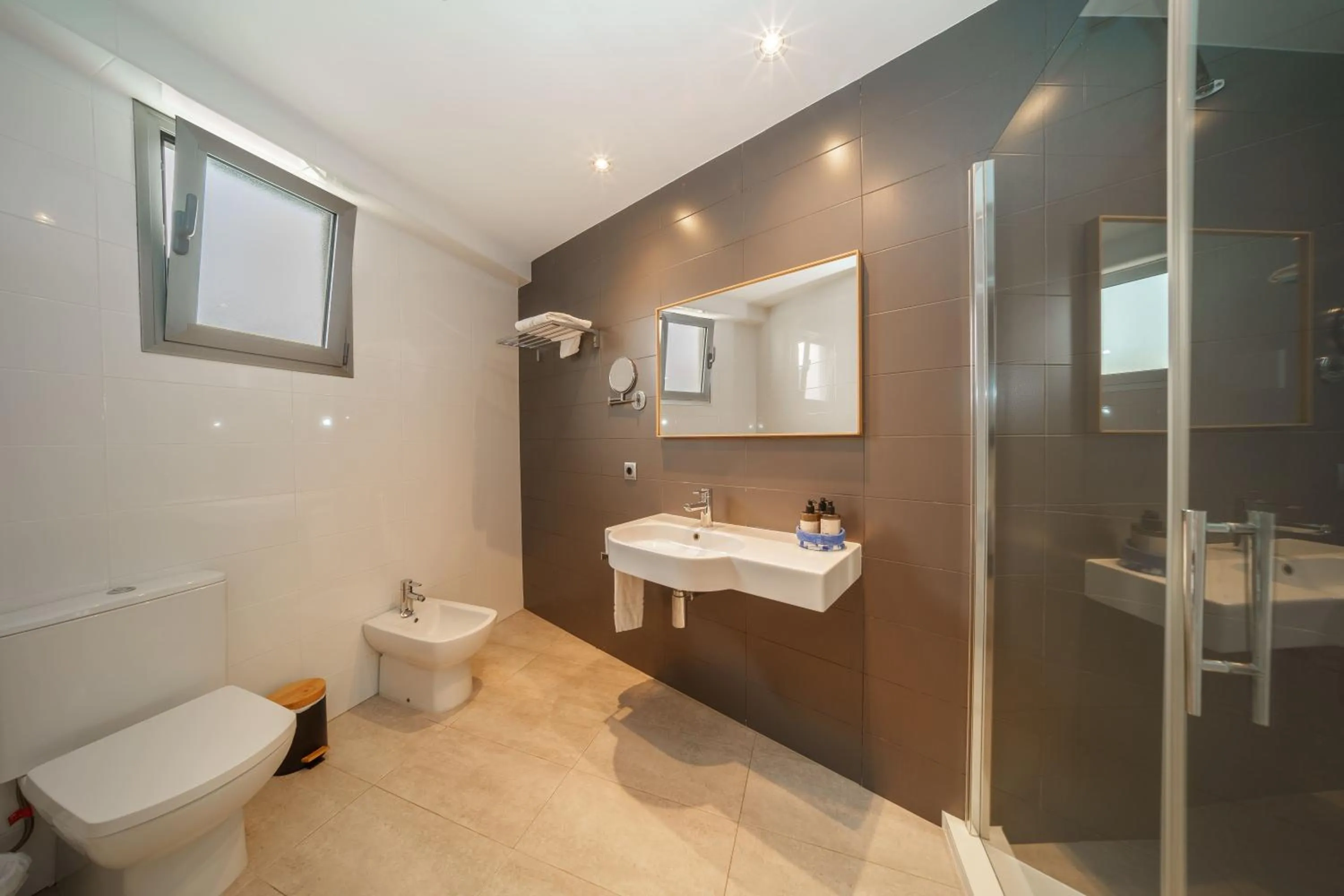 Shower in Mar Calma Hotel