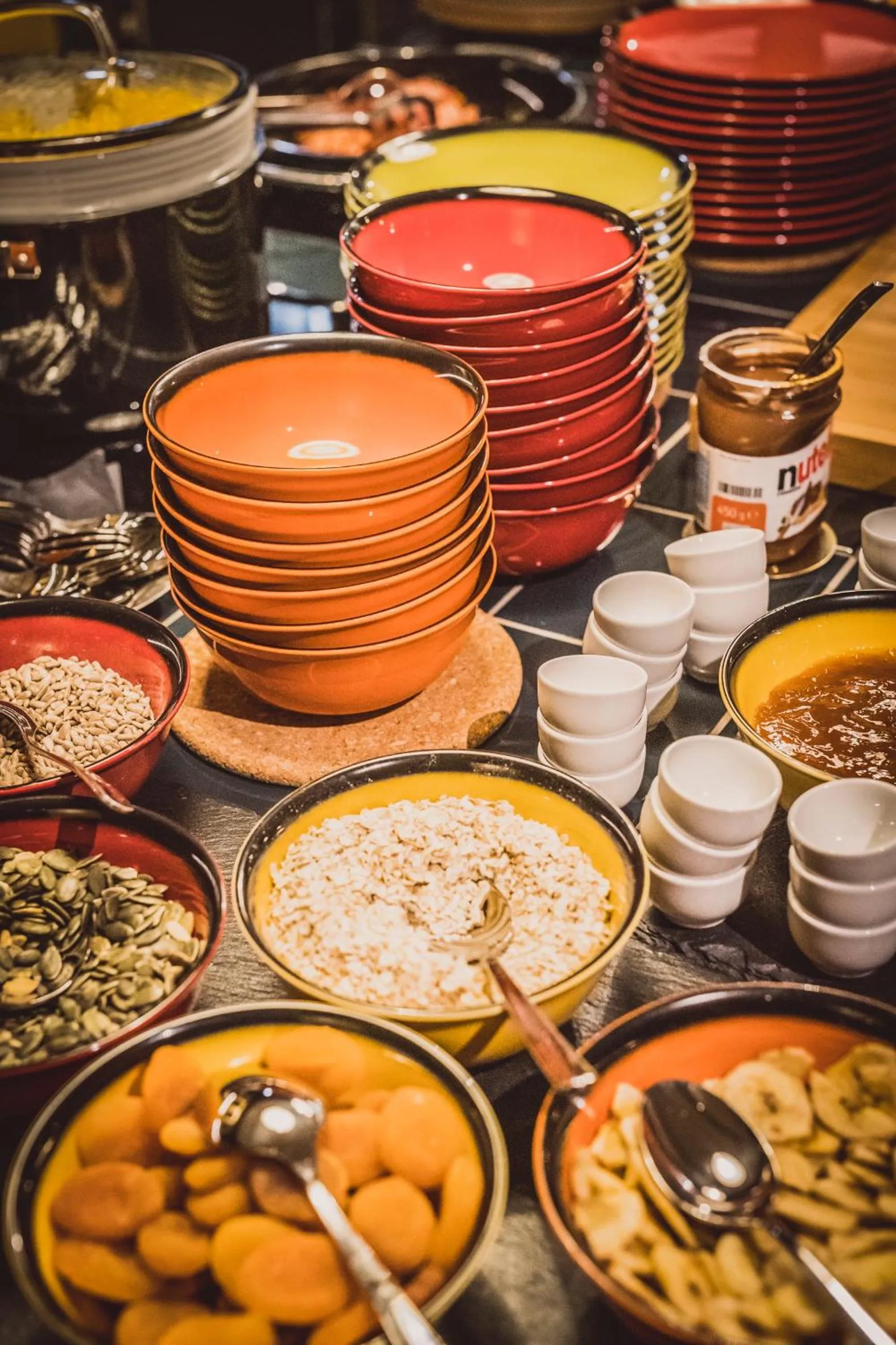 Buffet breakfast in Henri Hotel Düsseldorf Downtown