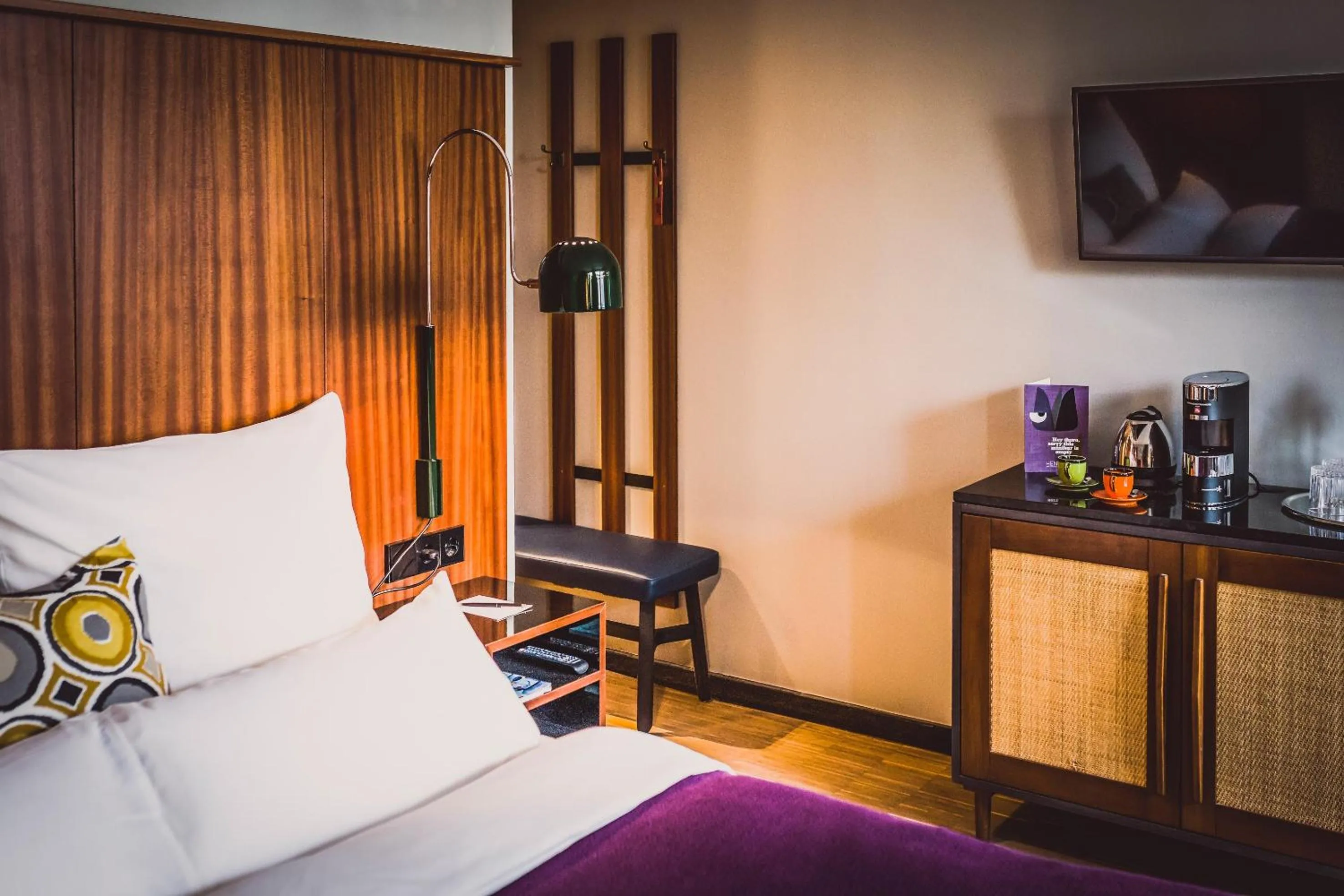 Bedroom, Bed in Henri Hotel Düsseldorf Downtown