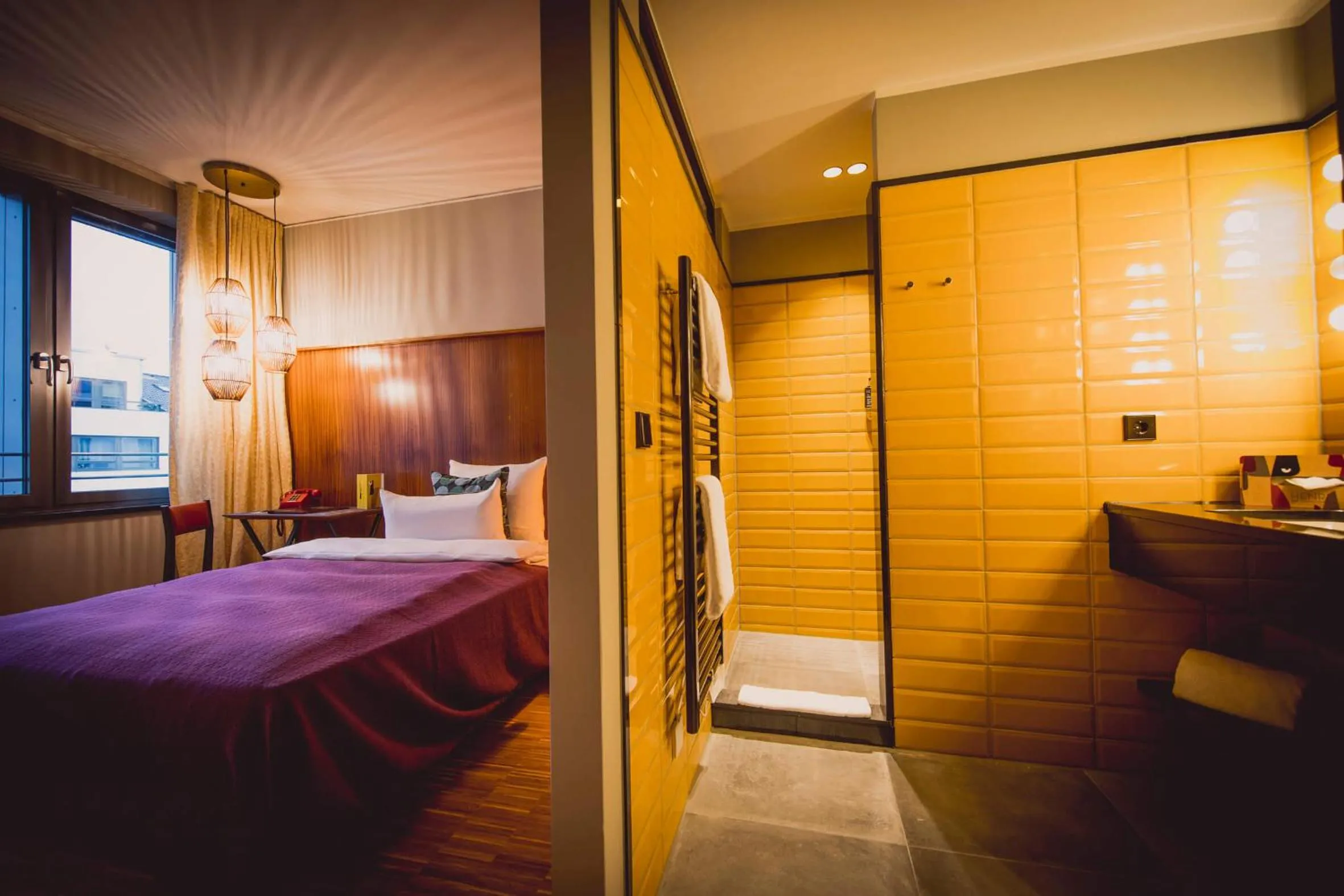 Photo of the whole room, Bed in Henri Hotel Düsseldorf Downtown