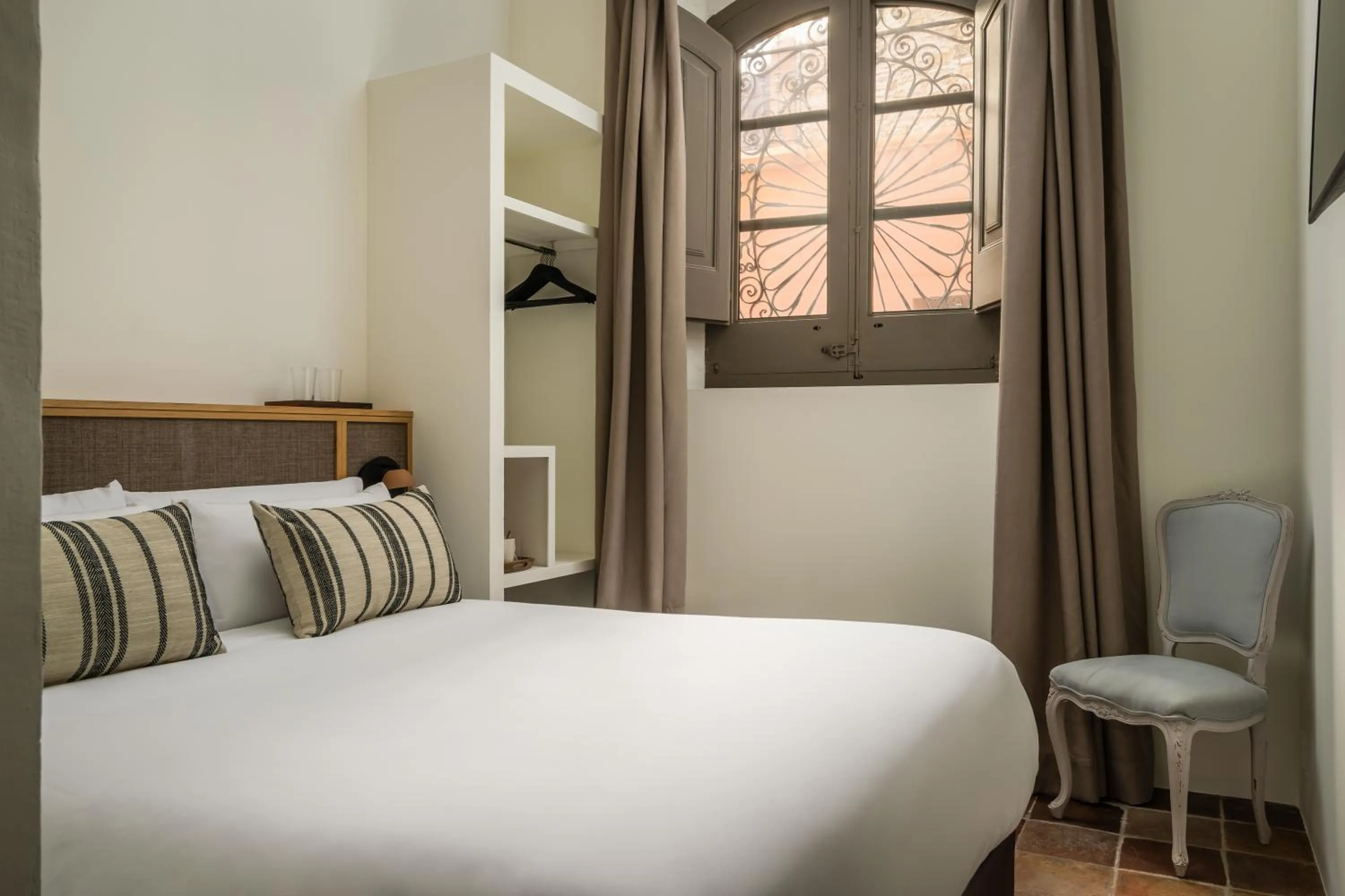 Bedroom, Bed in BYPILLOW Cluc Begur