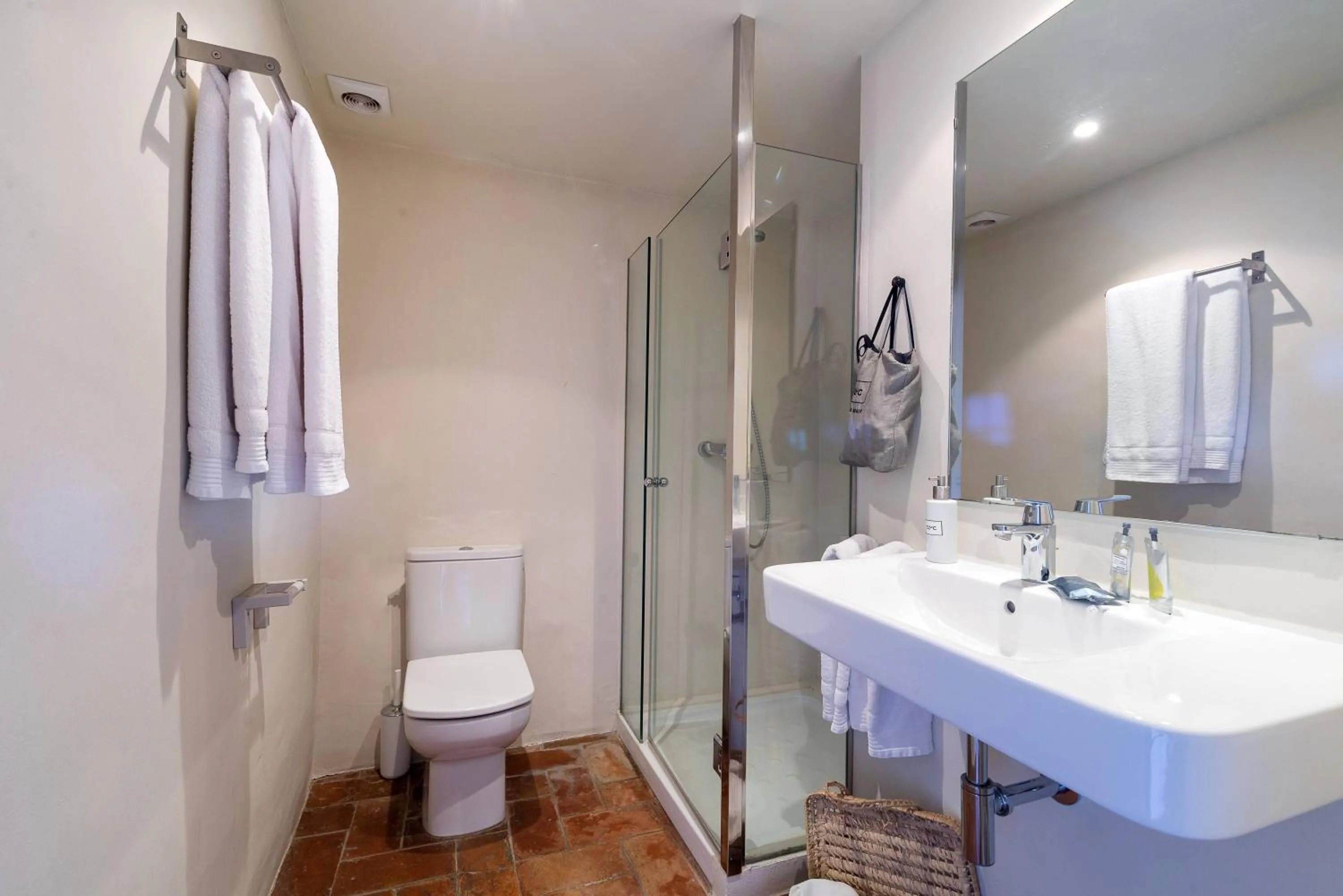 Bathroom in BYPILLOW Cluc Begur