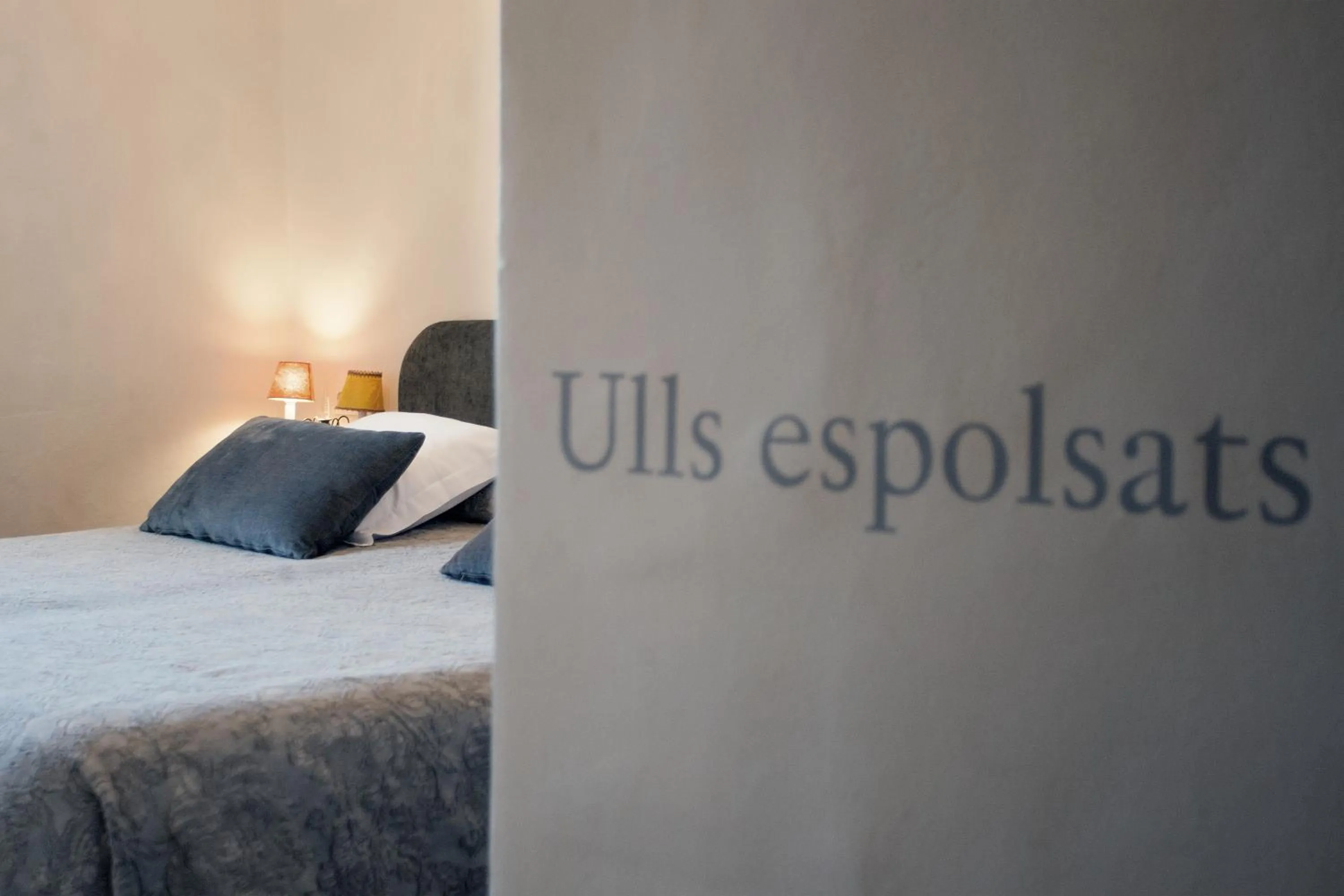 Logo/Certificate/Sign, Bed in BYPILLOW Cluc Begur