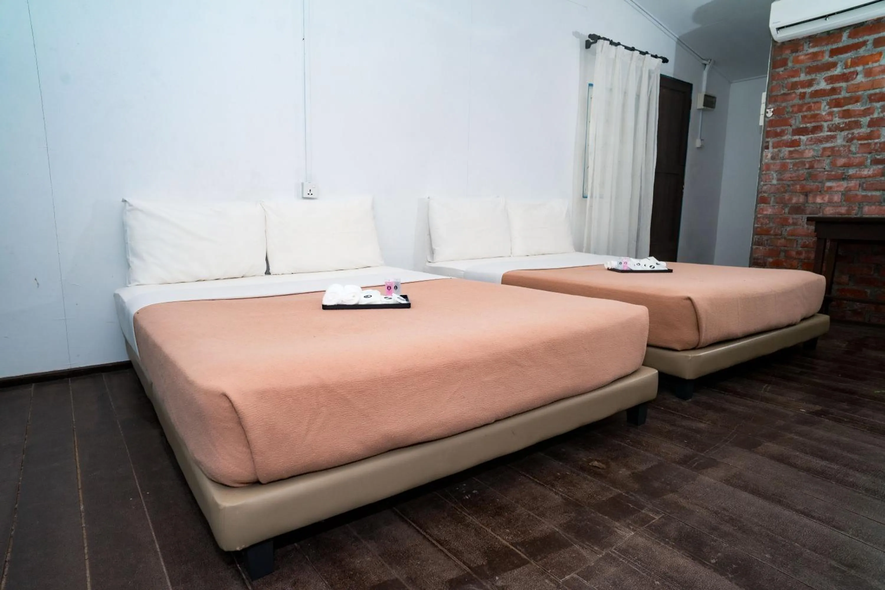 Sea view, Bed in Impian Inn