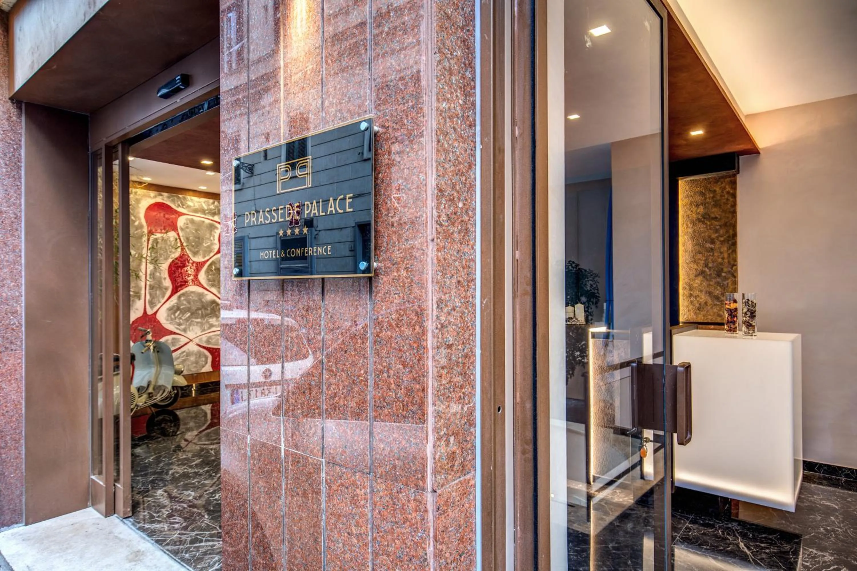 Facade/entrance in Prassede Palace Hotel