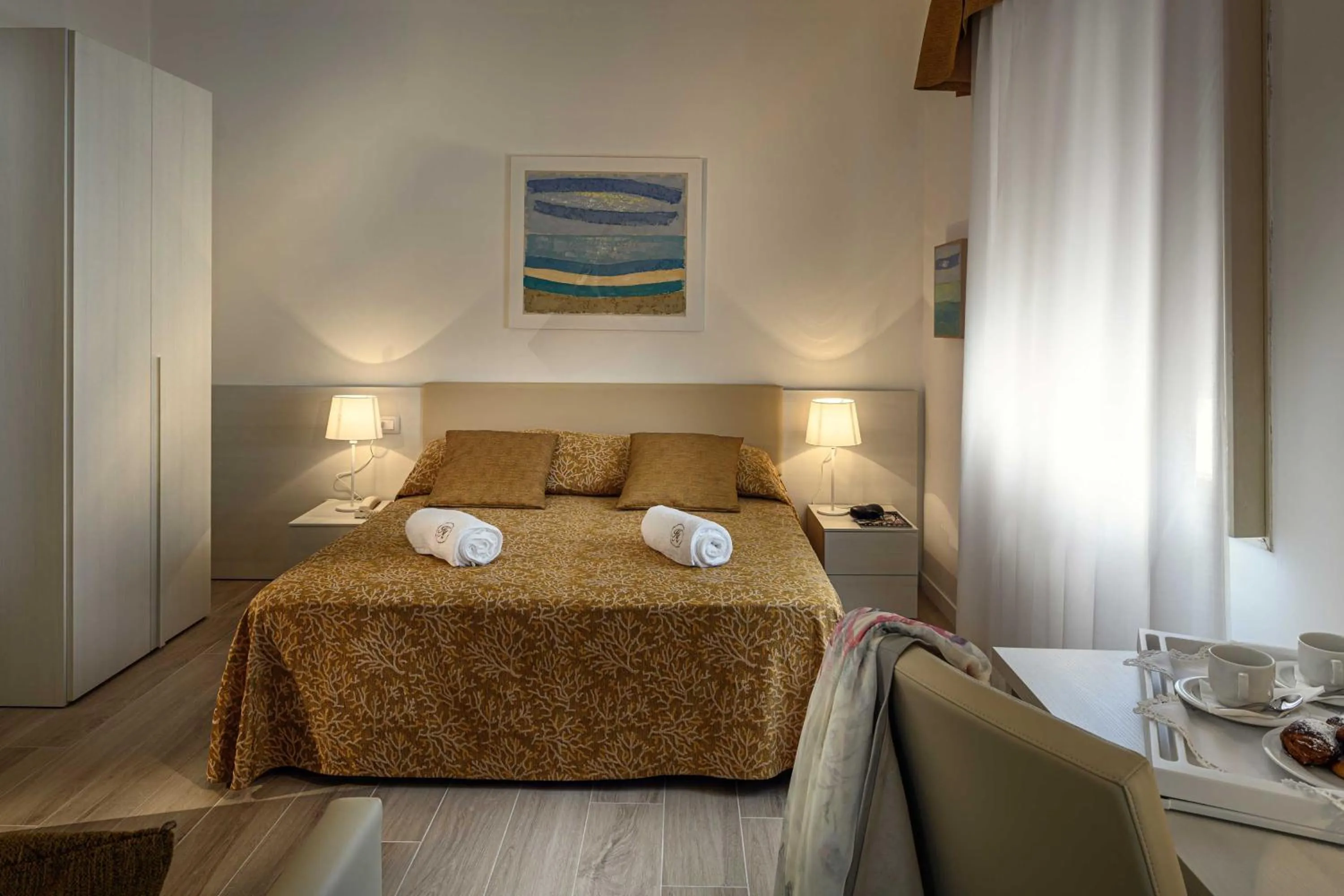 Bedroom, Bed in Hotel Astoria