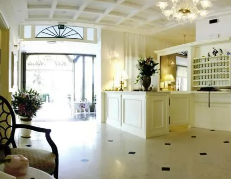 Day in Hotel Astoria