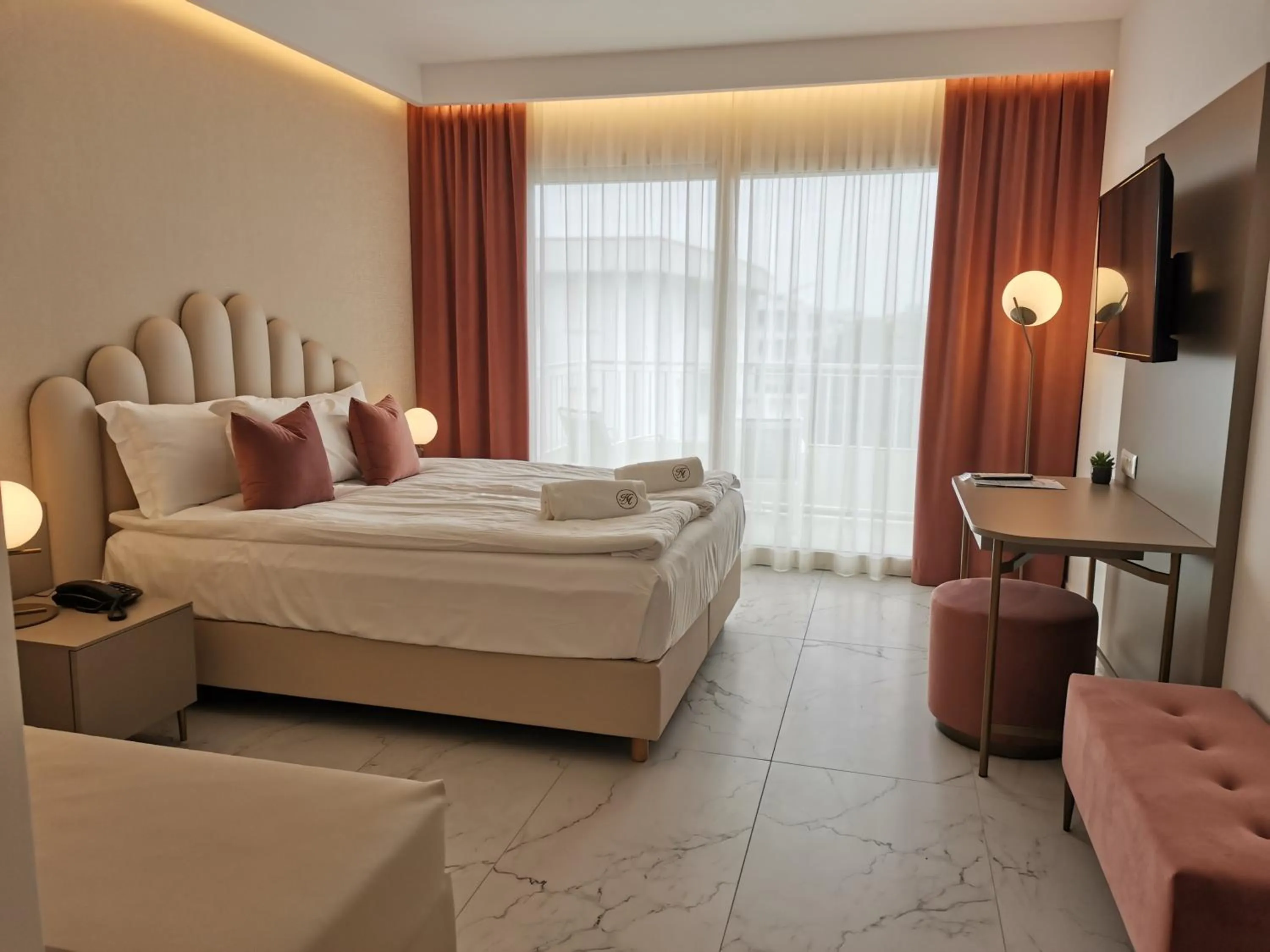 Bed in Hotel Astoria