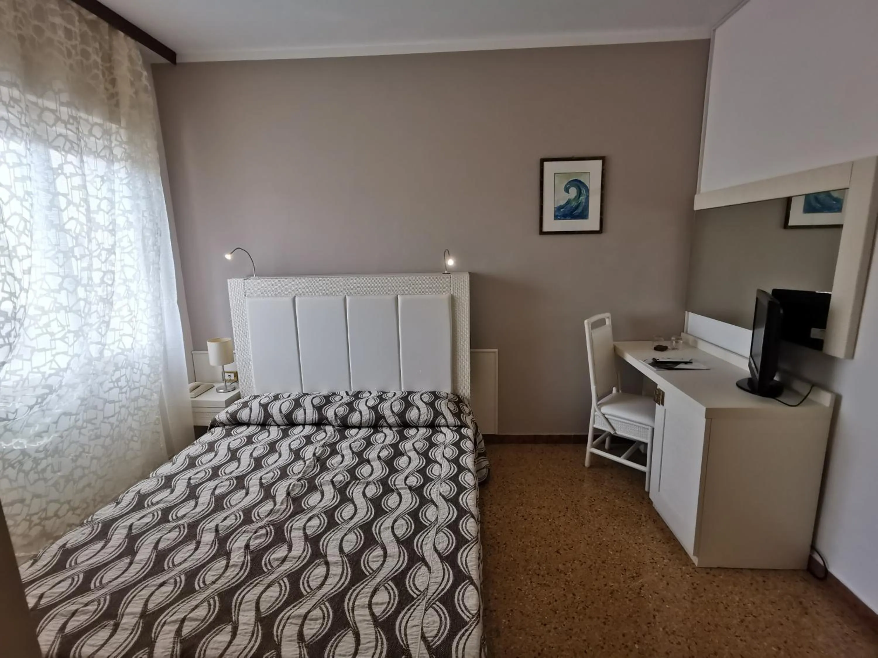 Bed in Hotel Astoria