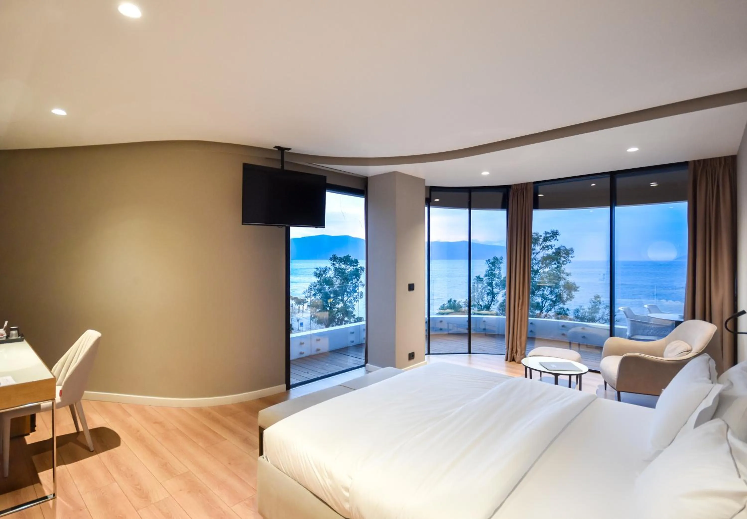 View (from property/room), Bed in Yacht Hotel