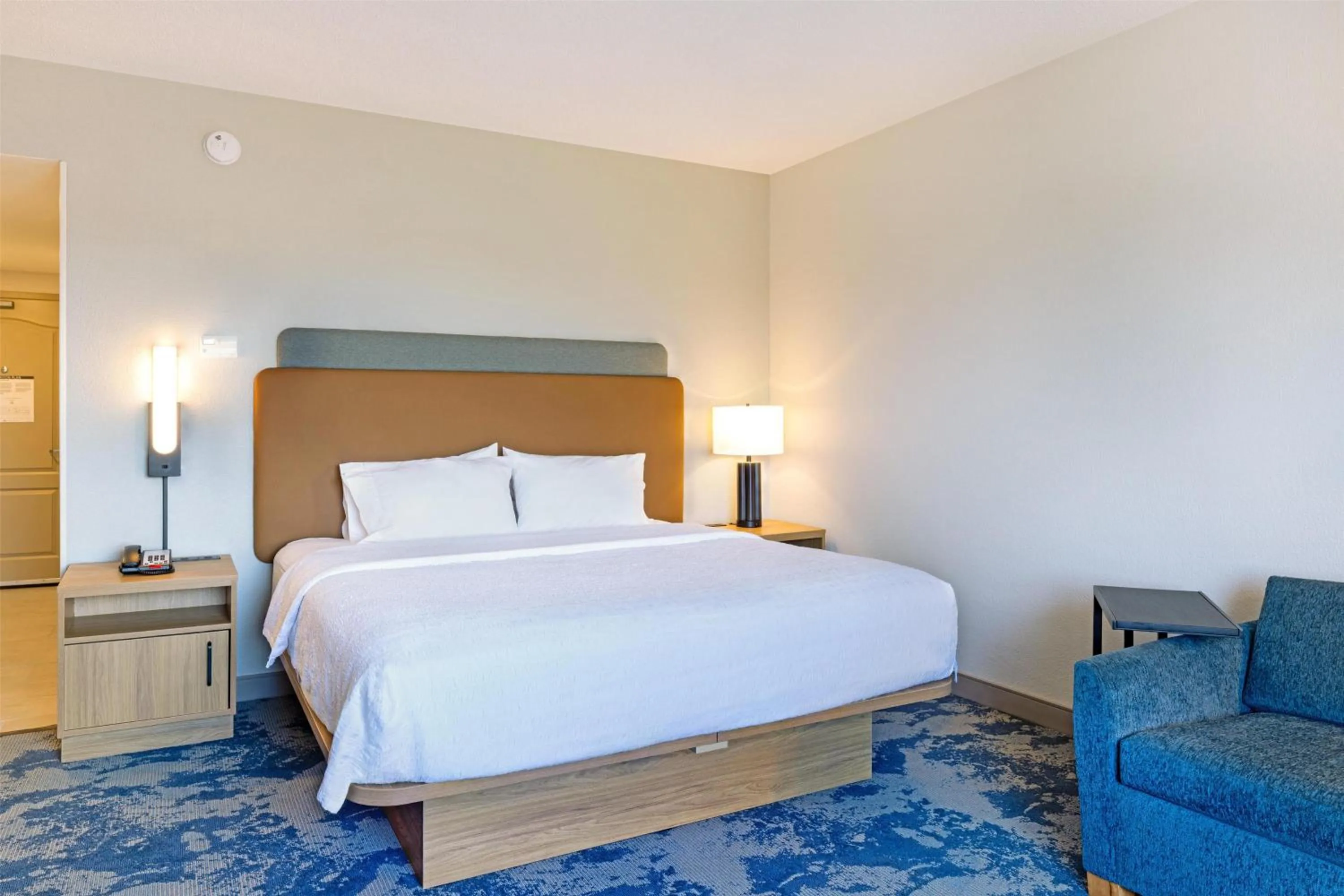 Bed in Hampton Inn Lawrenceville Duluth