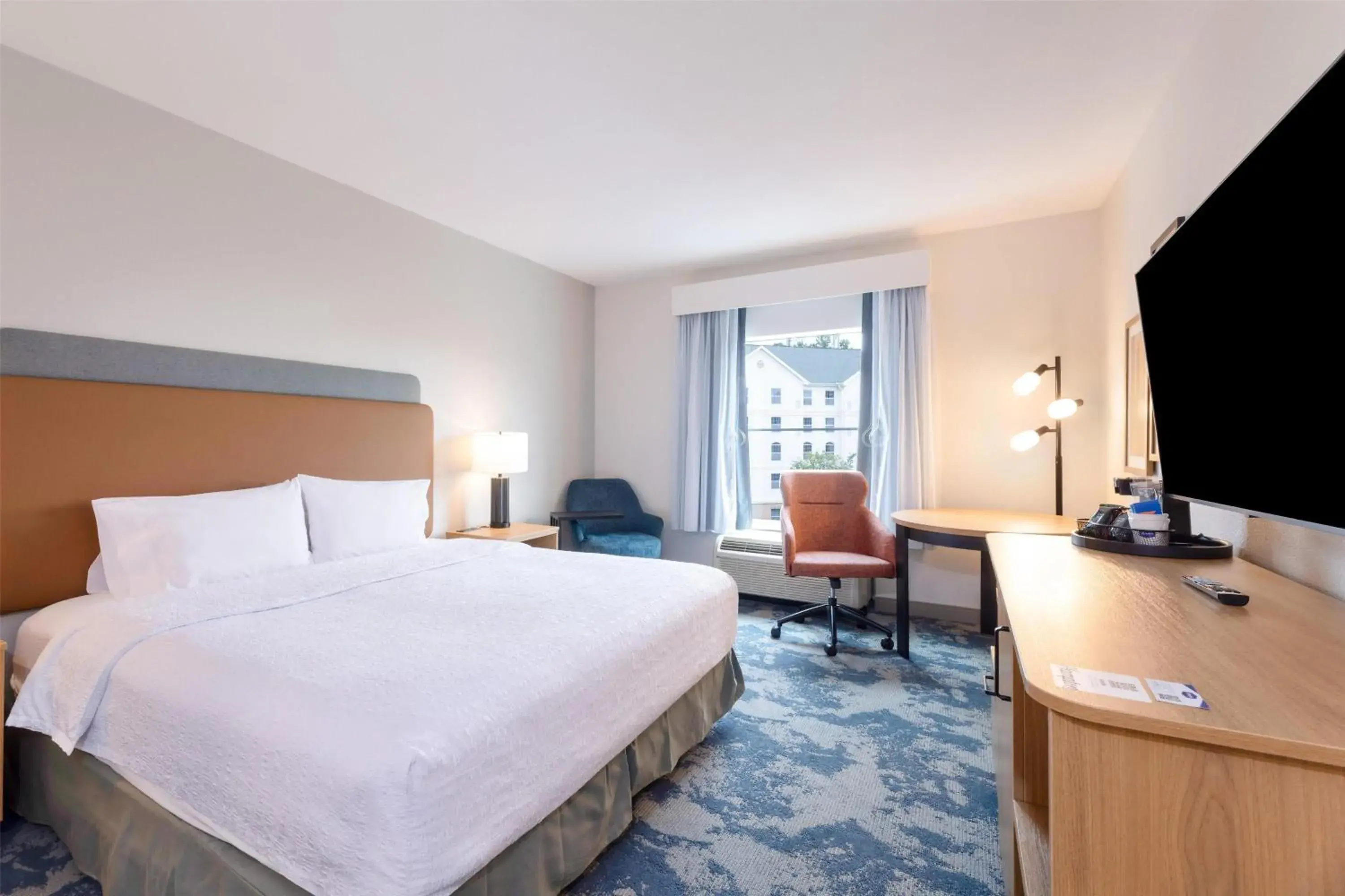 Bed in Hampton Inn Lawrenceville Duluth Bed in Hampton Inn Lawrenceville Duluth