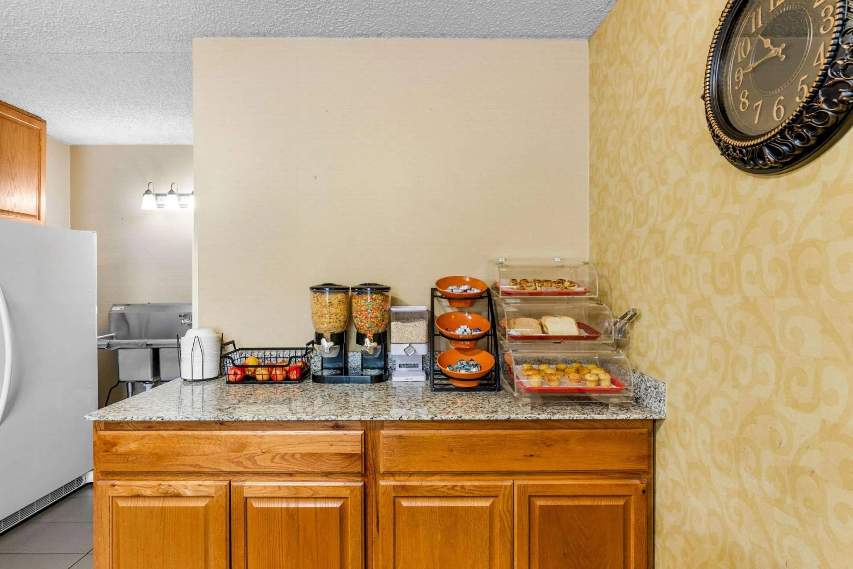 Breakfast in Econo Lodge Lynchburg South