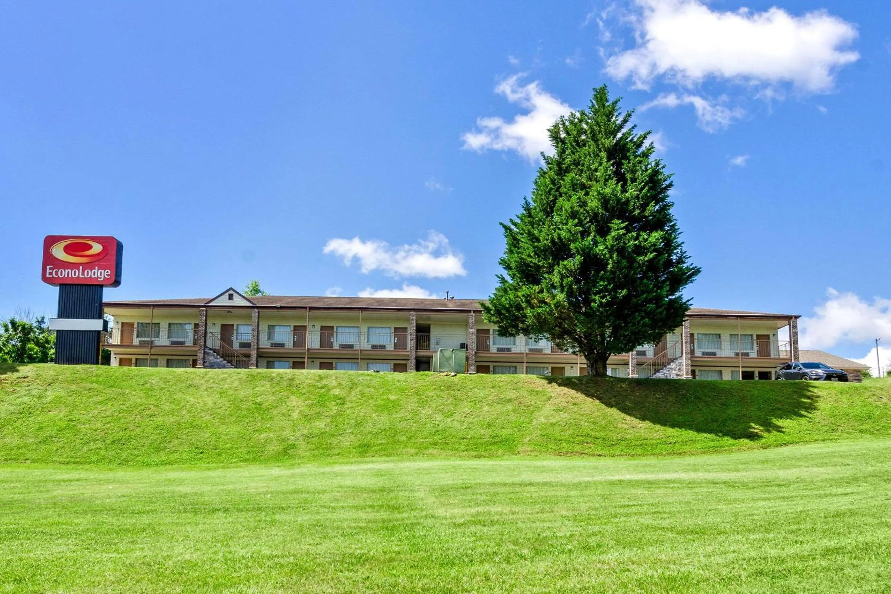 Property building in Econo Lodge Lynchburg South