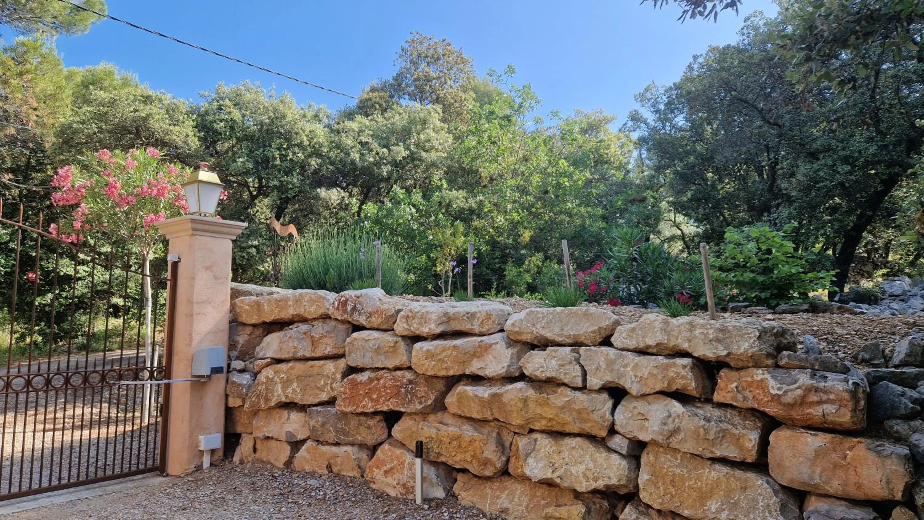 Le Petit Coin de Paradis