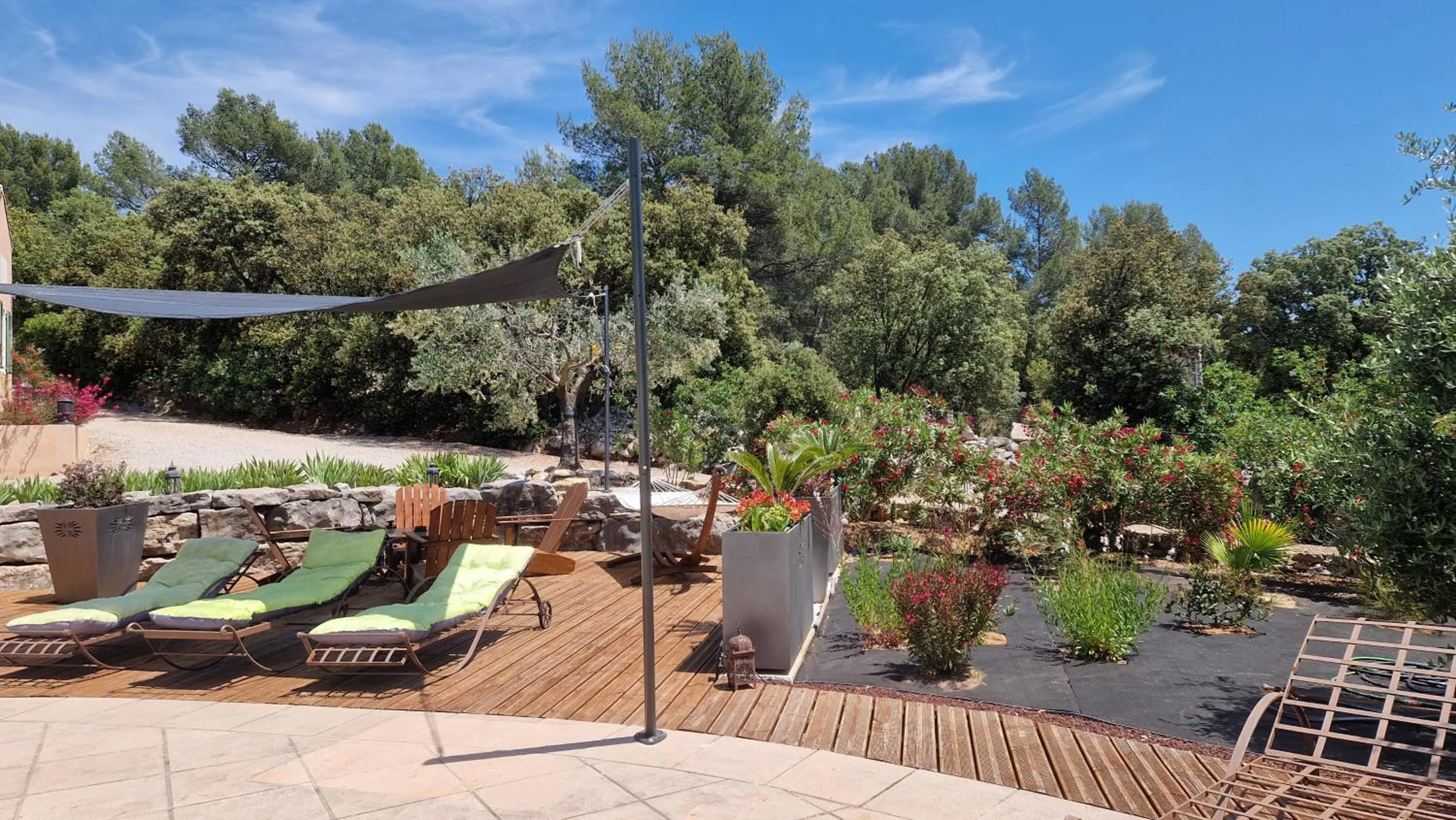 Le Petit Coin de Paradis