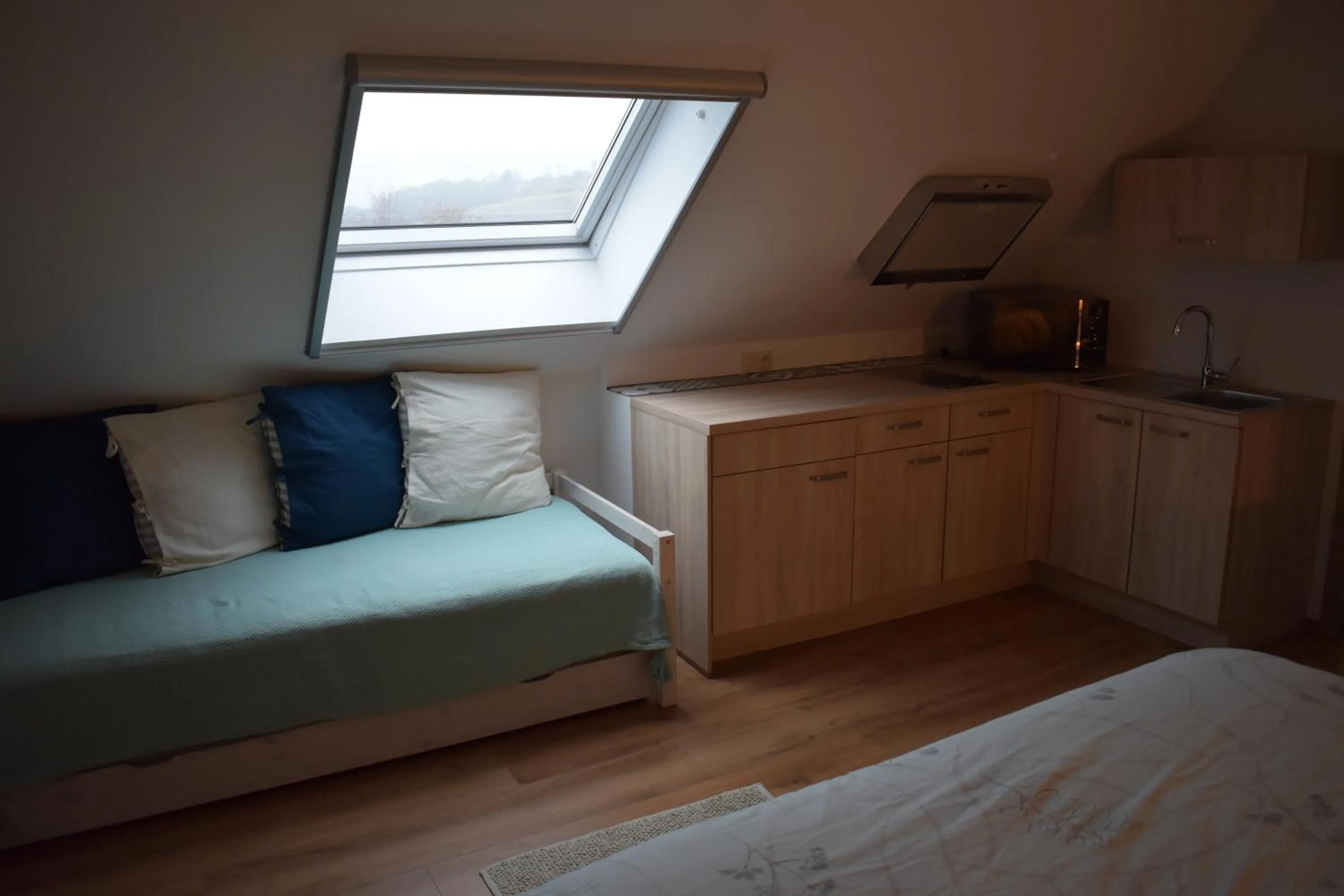 Kitchen or kitchenette, Bed in Au Mas de Mont