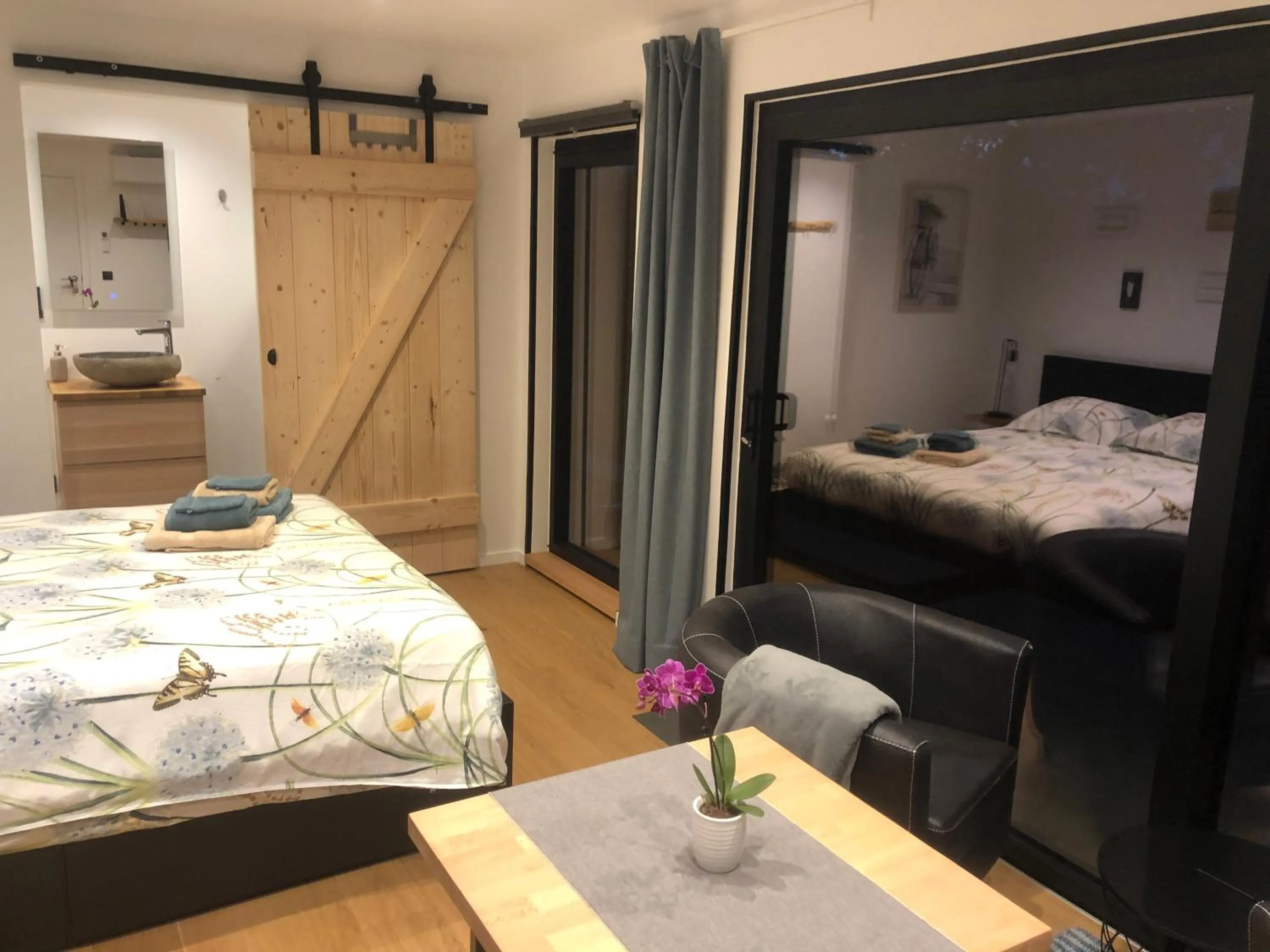 Photo of the whole room, Bed in Au Mas de Mont