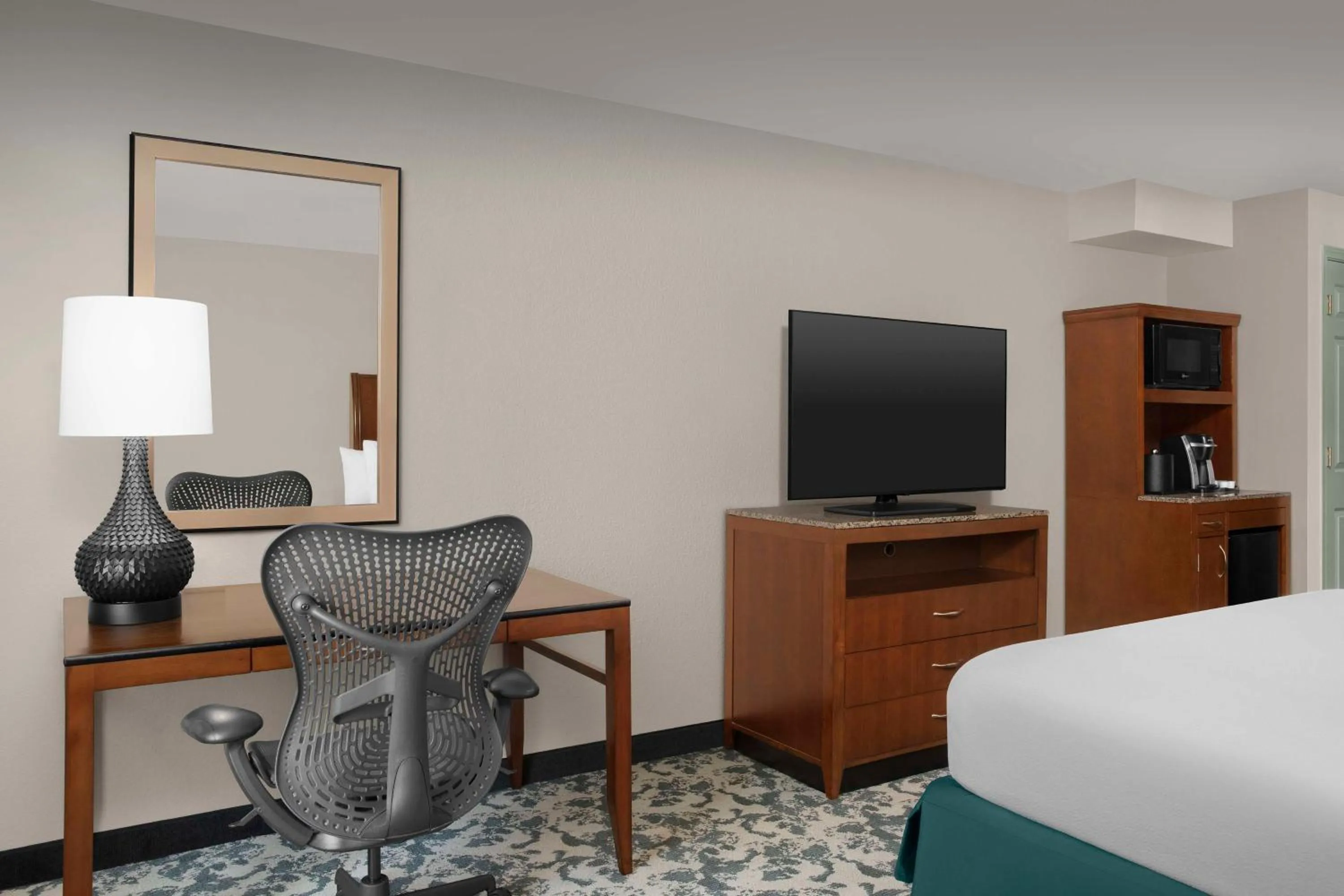 Bedroom, Bed in Hilton Garden Inn Hoffman Estates