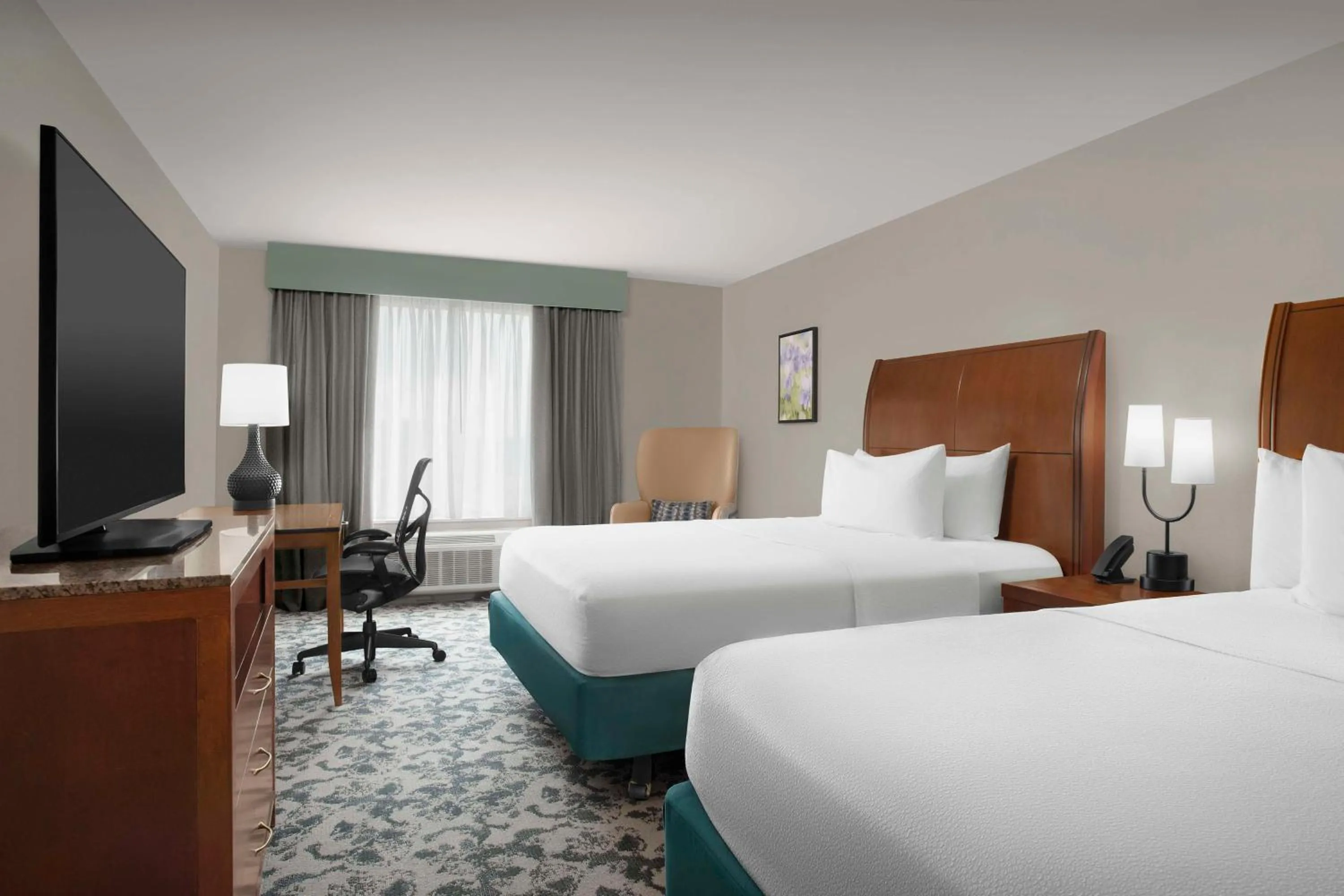 Bed in Hilton Garden Inn Hoffman Estates