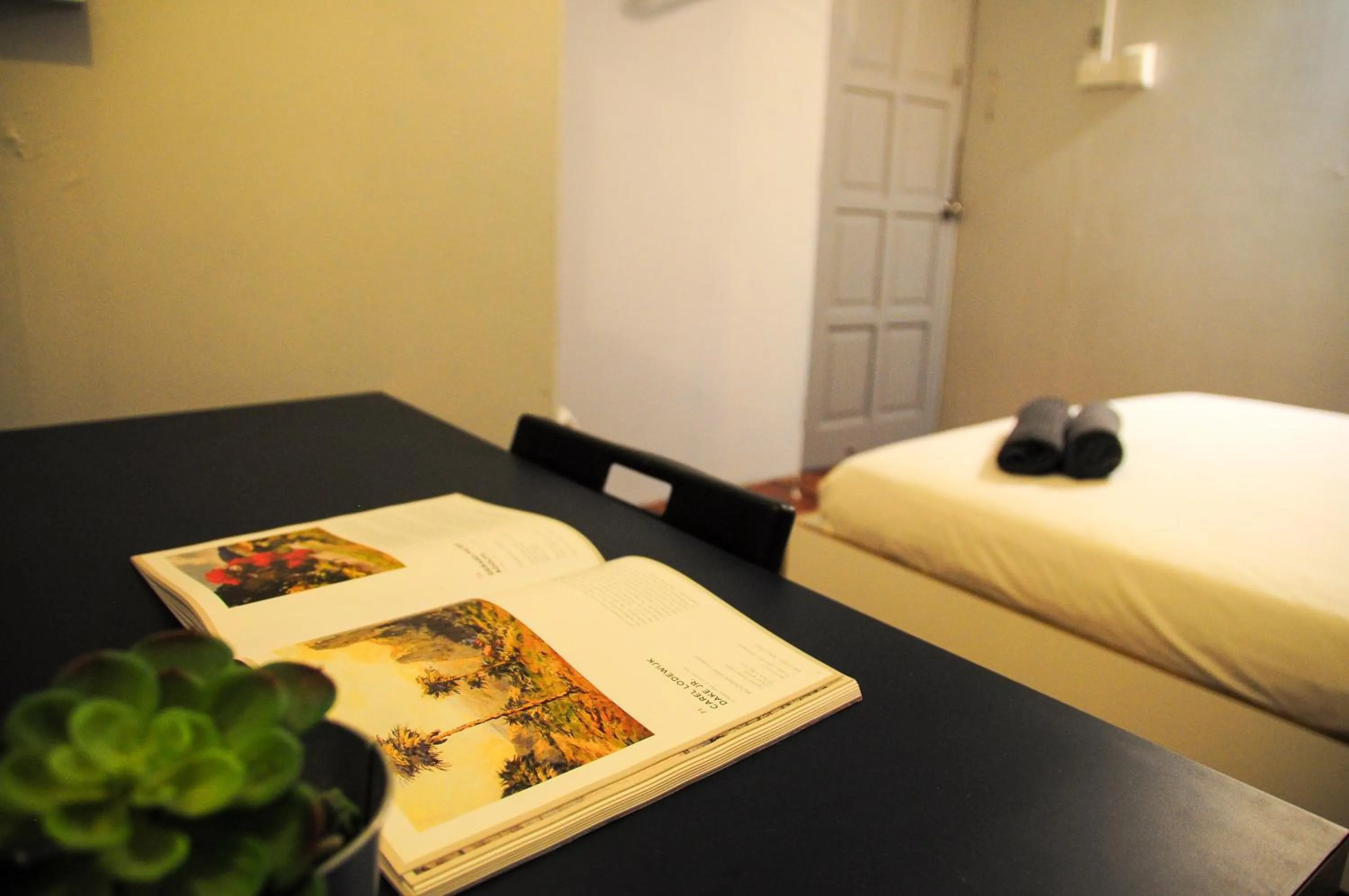 Bed in GRAYHAUS SOHO Ipoh