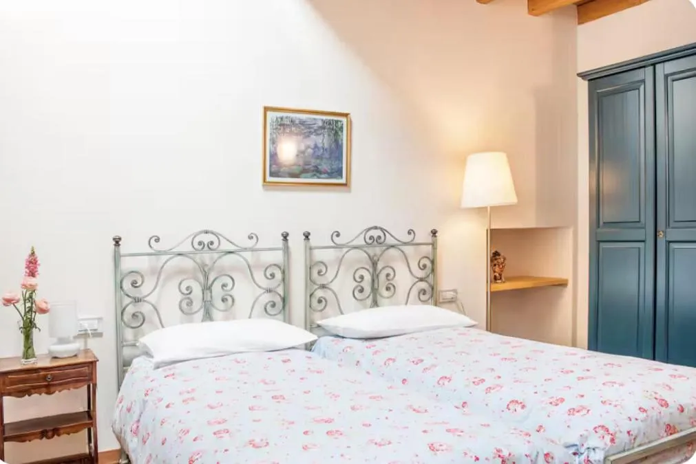 Bed in Alla Torre del Barbarossa B&B FORESTERIA