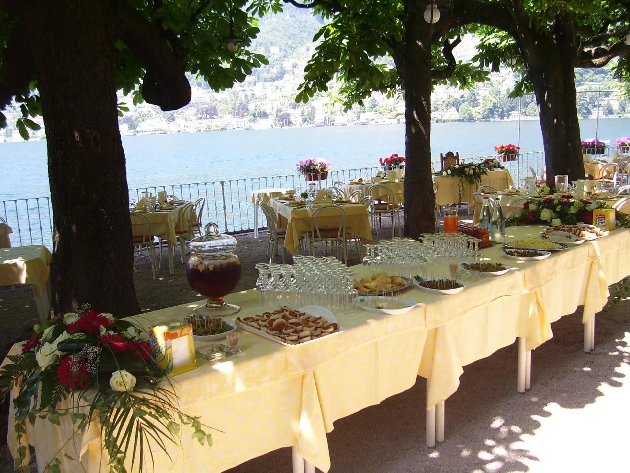 Restaurant/places to eat in Hotel Vapore