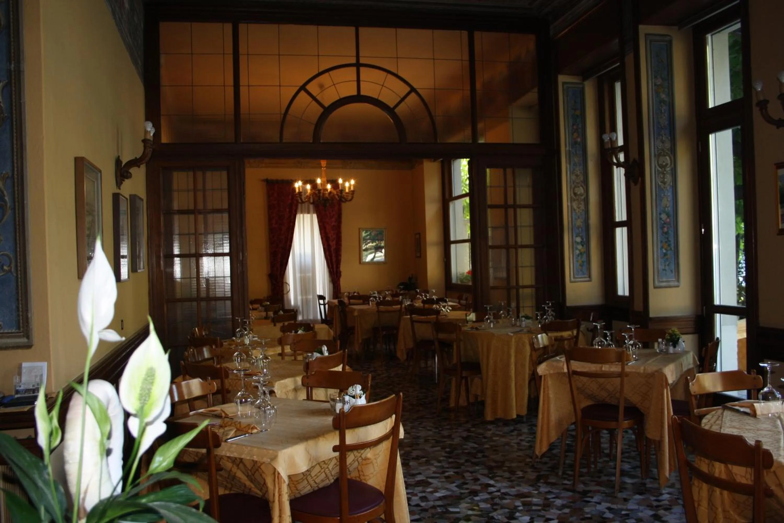 Restaurant/places to eat in Hotel Vapore
