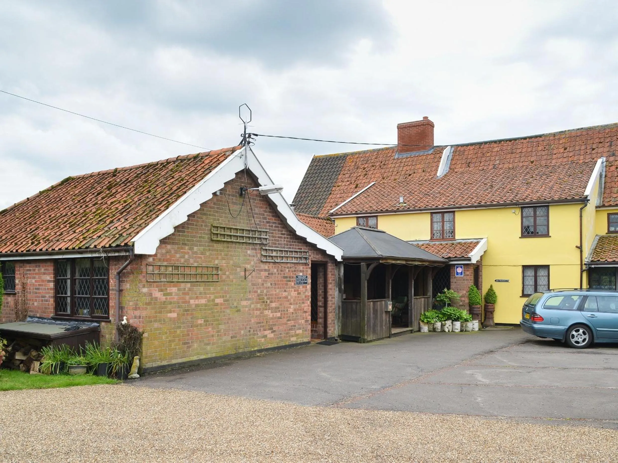 Property building in Strenneth