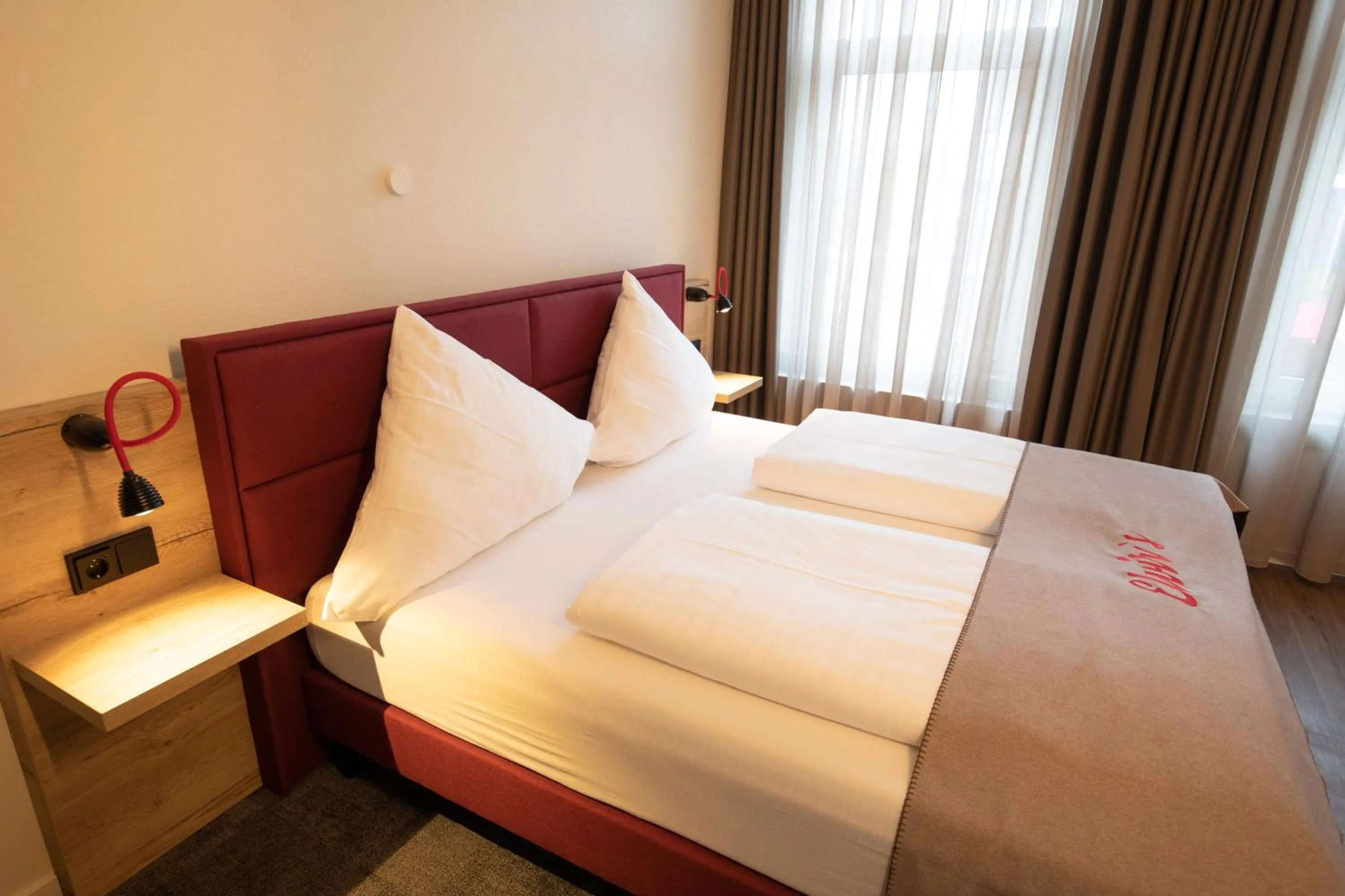 Bed in Hotel Restaurant Zur Linde