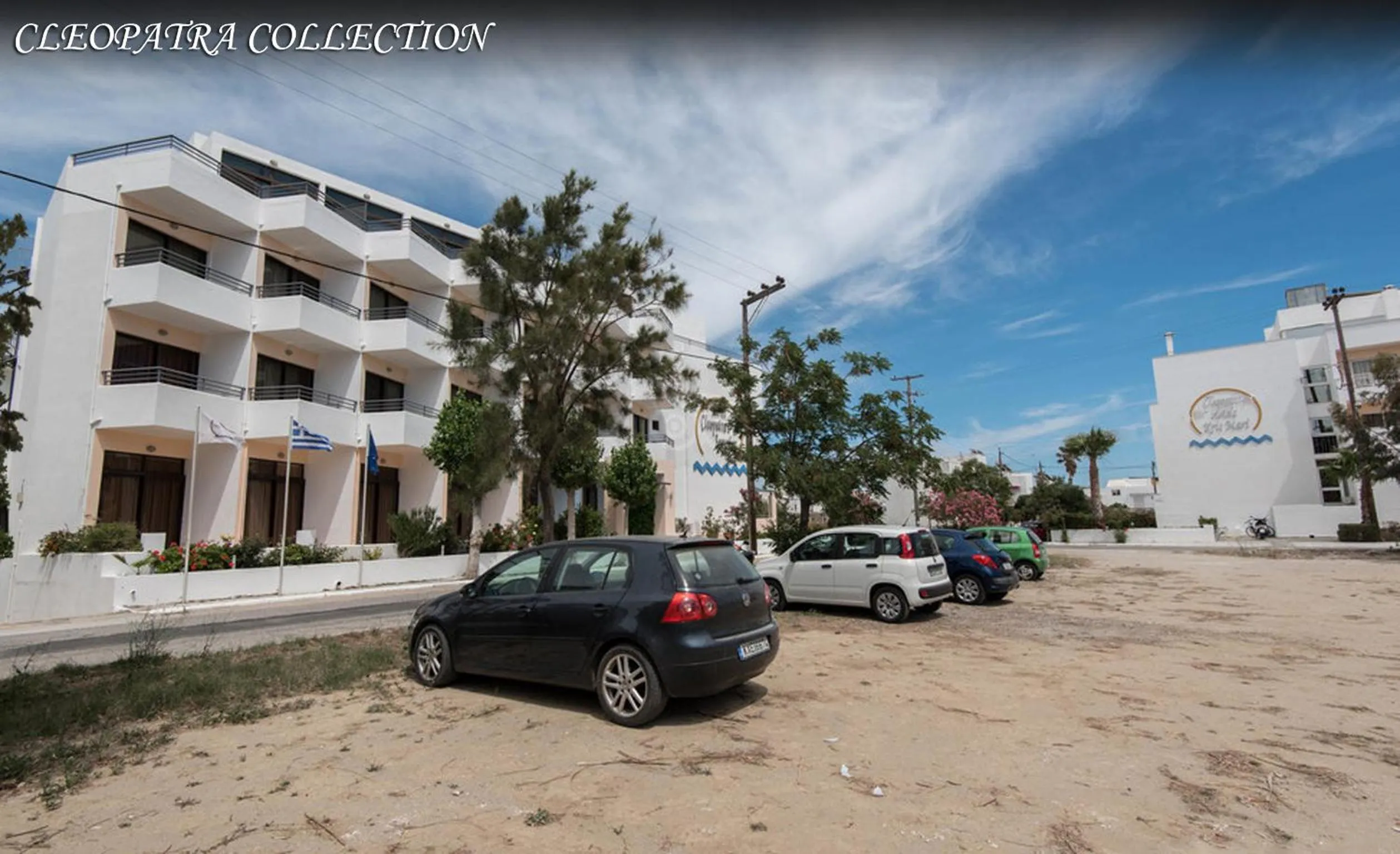 Facade/entrance in Cleopatra Superior