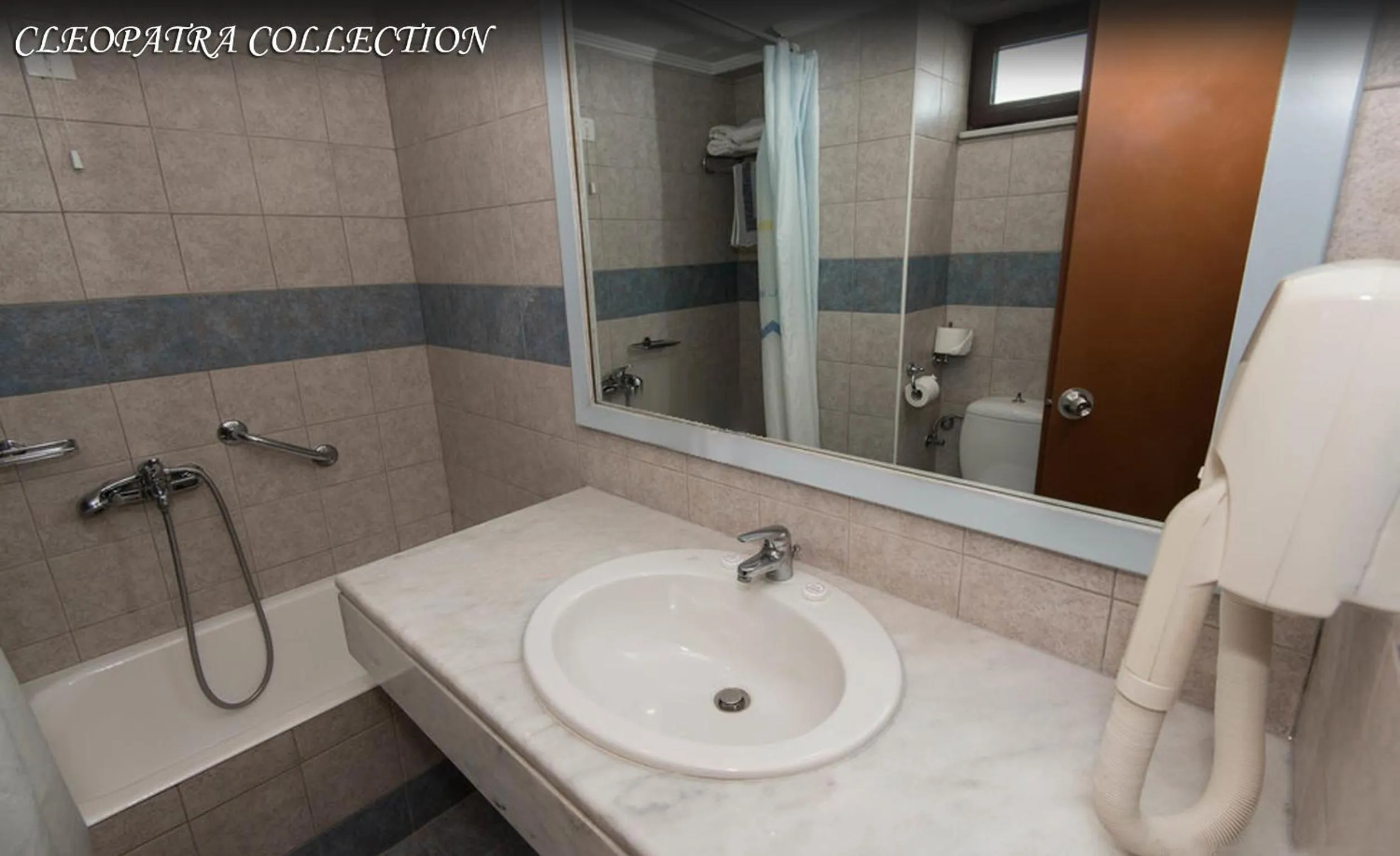 Shower in Cleopatra Superior