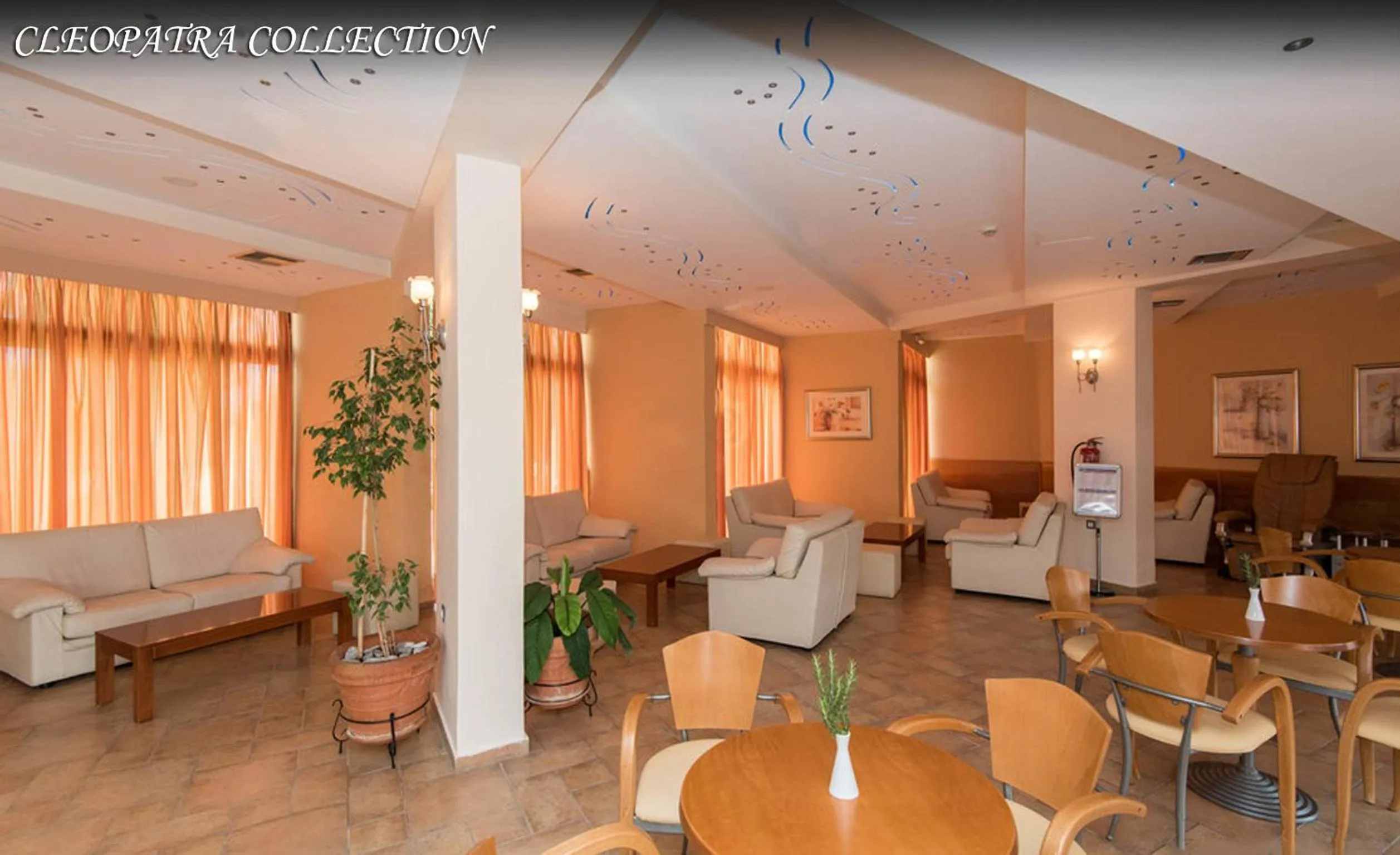 Communal lounge/ TV room in Cleopatra Superior