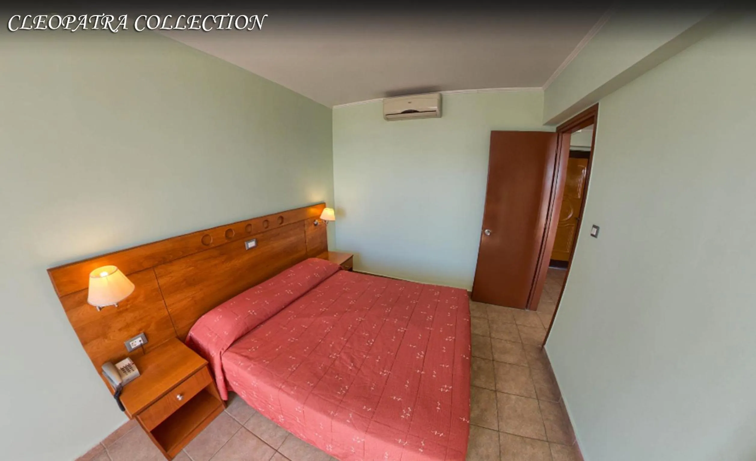 Photo of the whole room in Cleopatra Superior