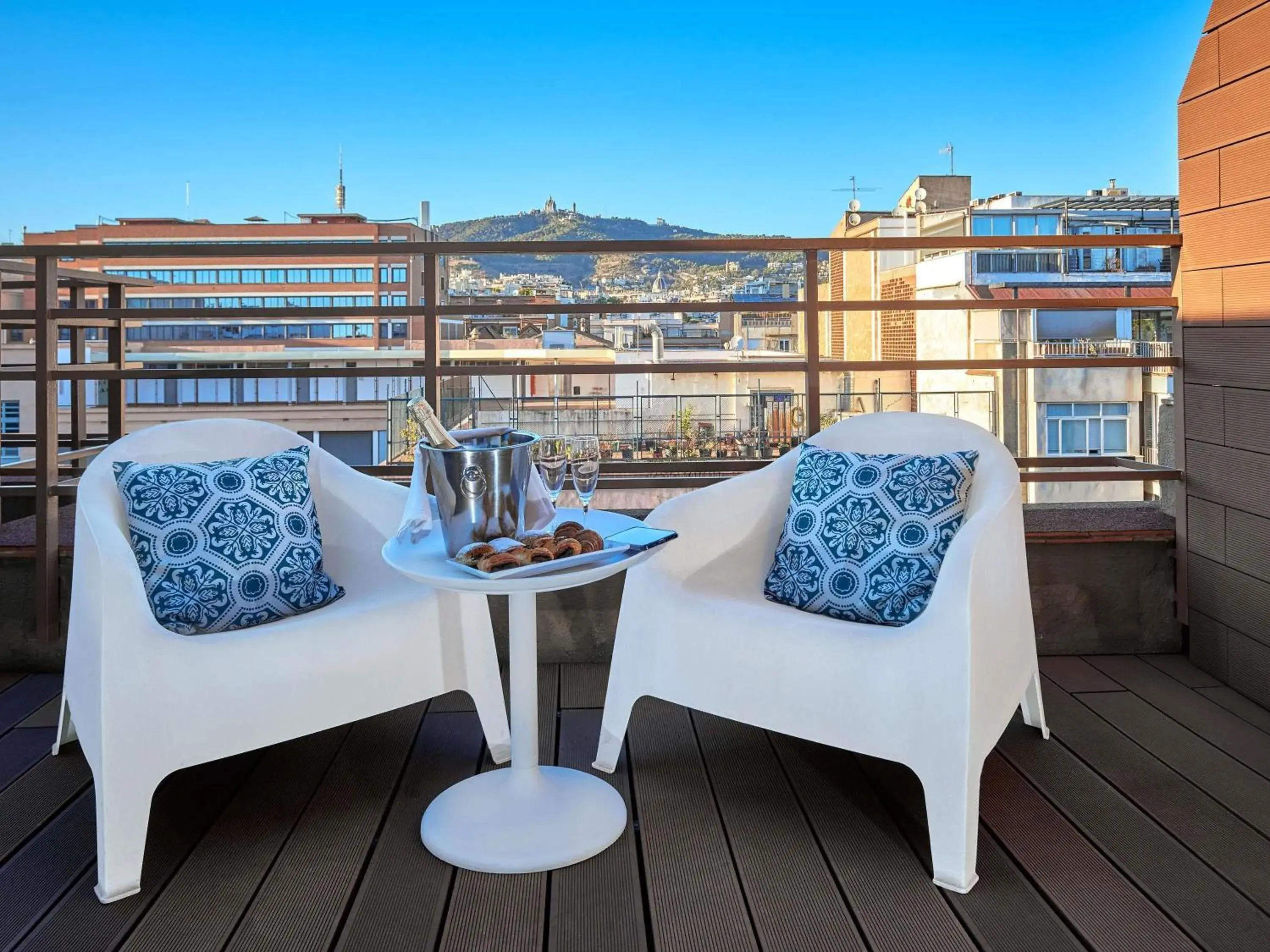 Bedroom in Mercure Barcelona Condor Bedroom in Mercure Barcelona Condor