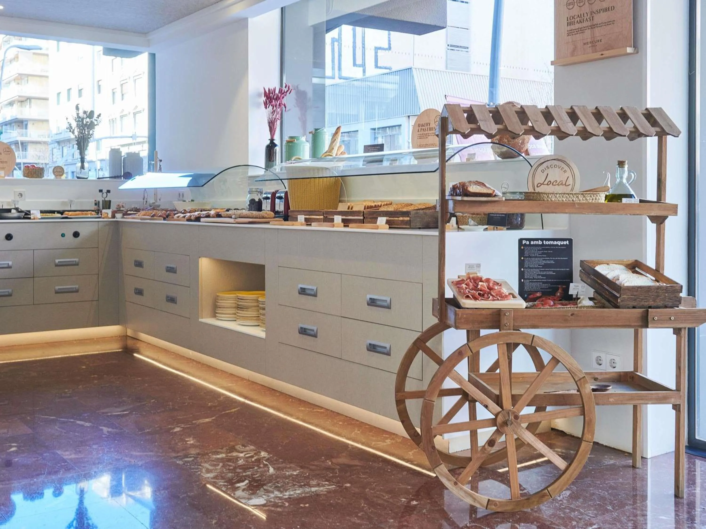 Breakfast in Mercure Barcelona Condor