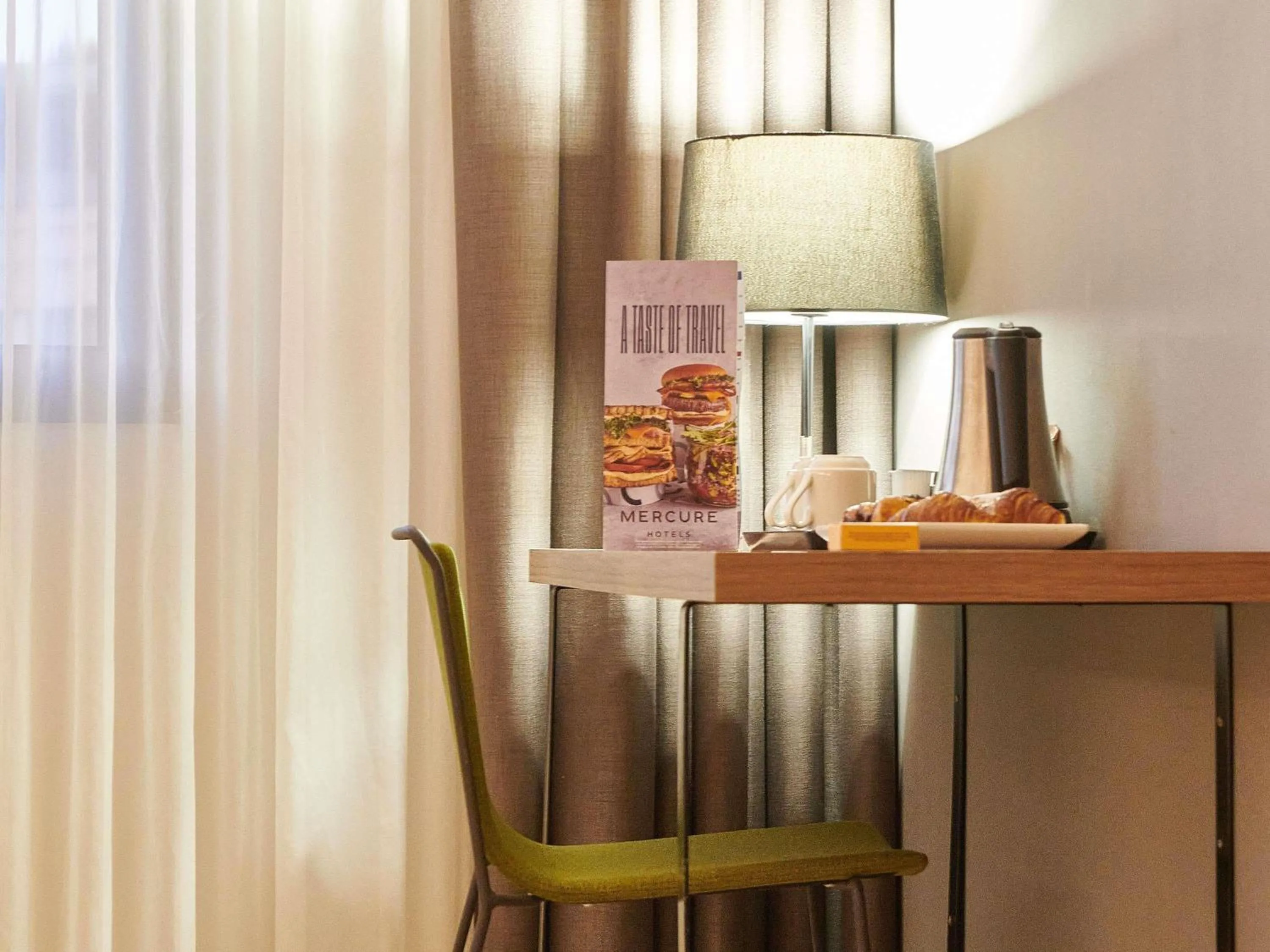 Bedroom in Mercure Barcelona Condor