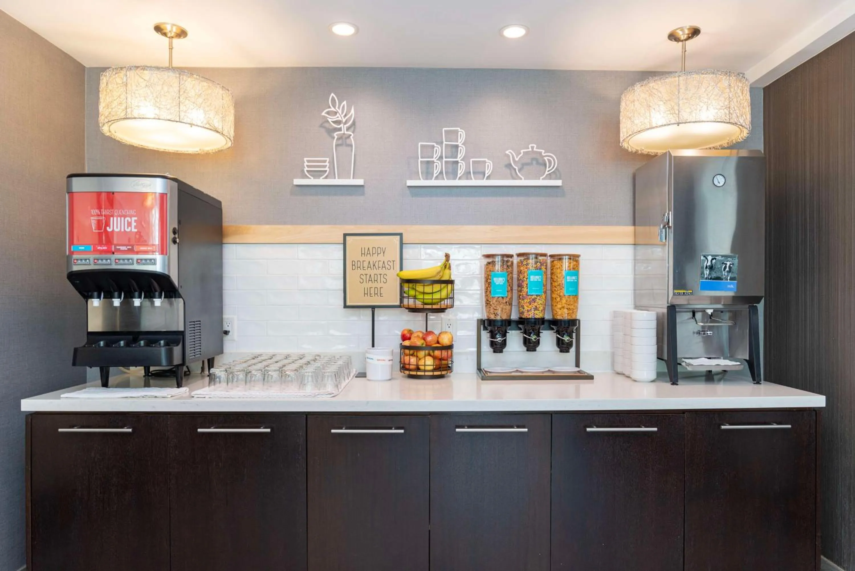 Breakfast in Hampton Inn & Suites, by Hilton - Vancouver Downtown