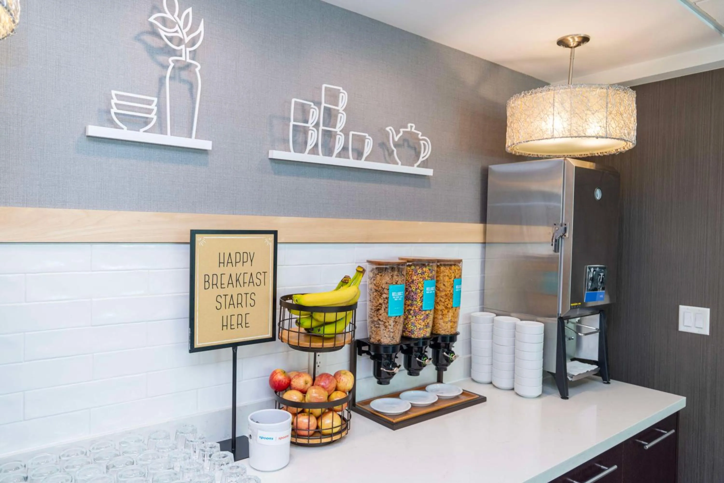 Breakfast in Hampton Inn & Suites, by Hilton - Vancouver Downtown